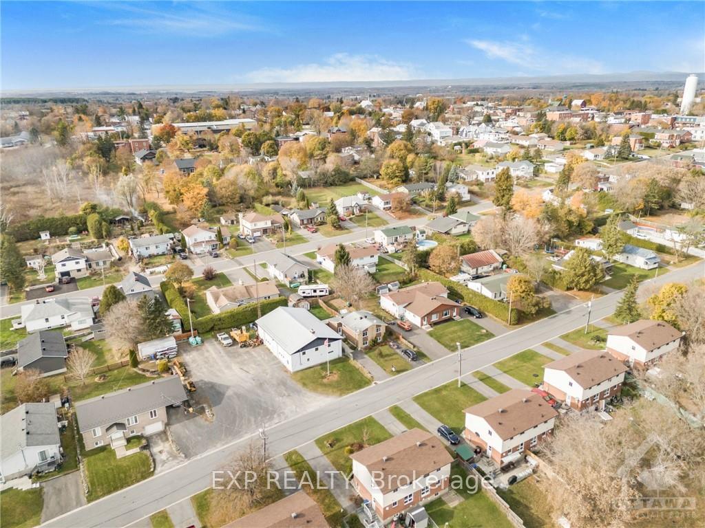 Photo 21 of Unit B, 72 Boyd Street, Champlain, Vankleek Hill — HOMEH