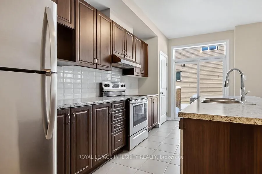 Photo 6 of 168 Bandelier Way, Ottawa, Stittsville (North) — HOMEH