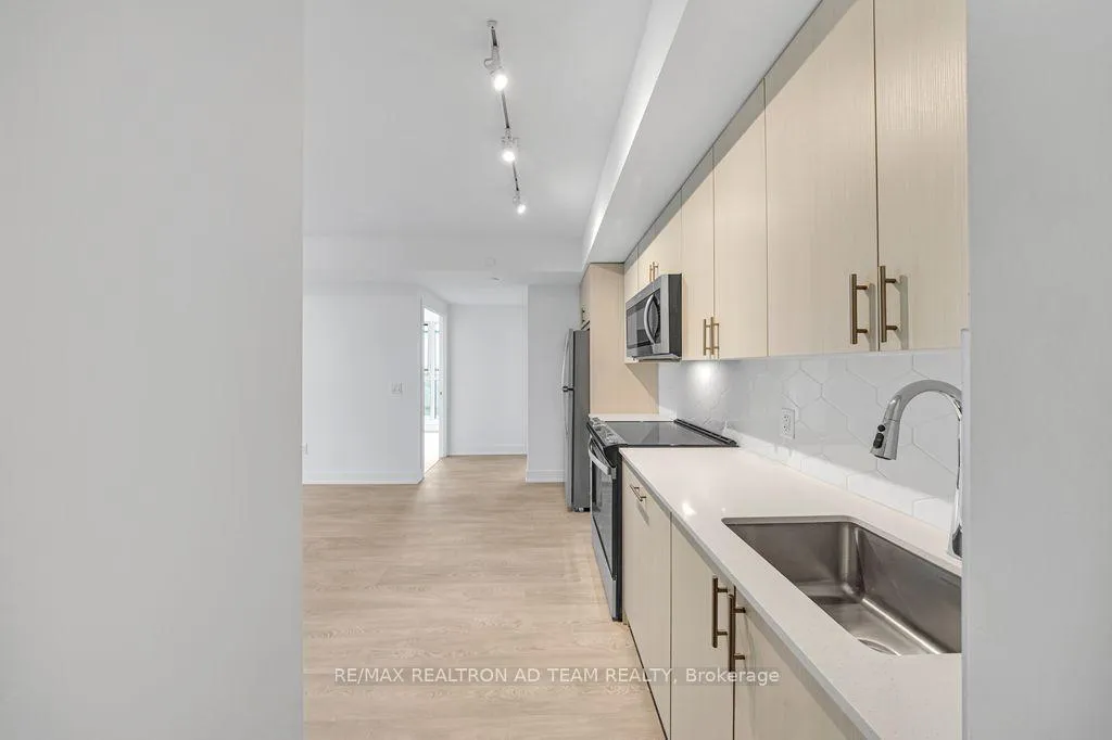 Photo 5 of Unit 416, 2545 Simcoe Street N, Oshawa, Windfields — HOMEH