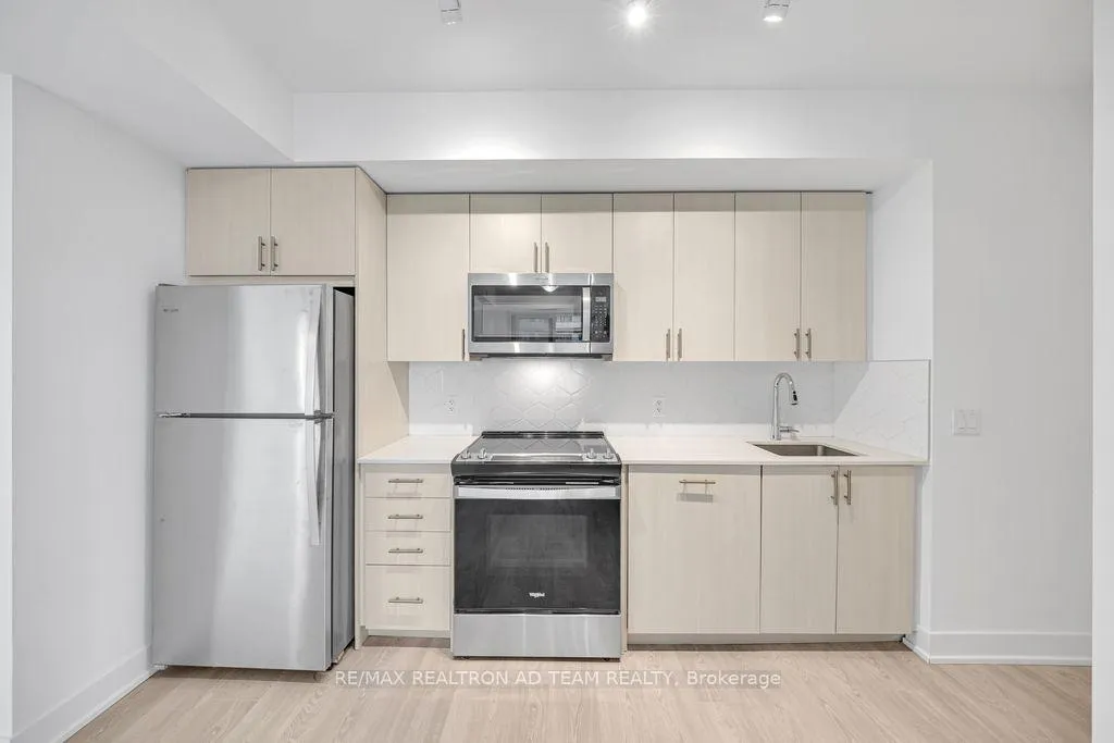 Photo 6 of Unit 416, 2545 Simcoe Street N, Oshawa, Windfields — HOMEH