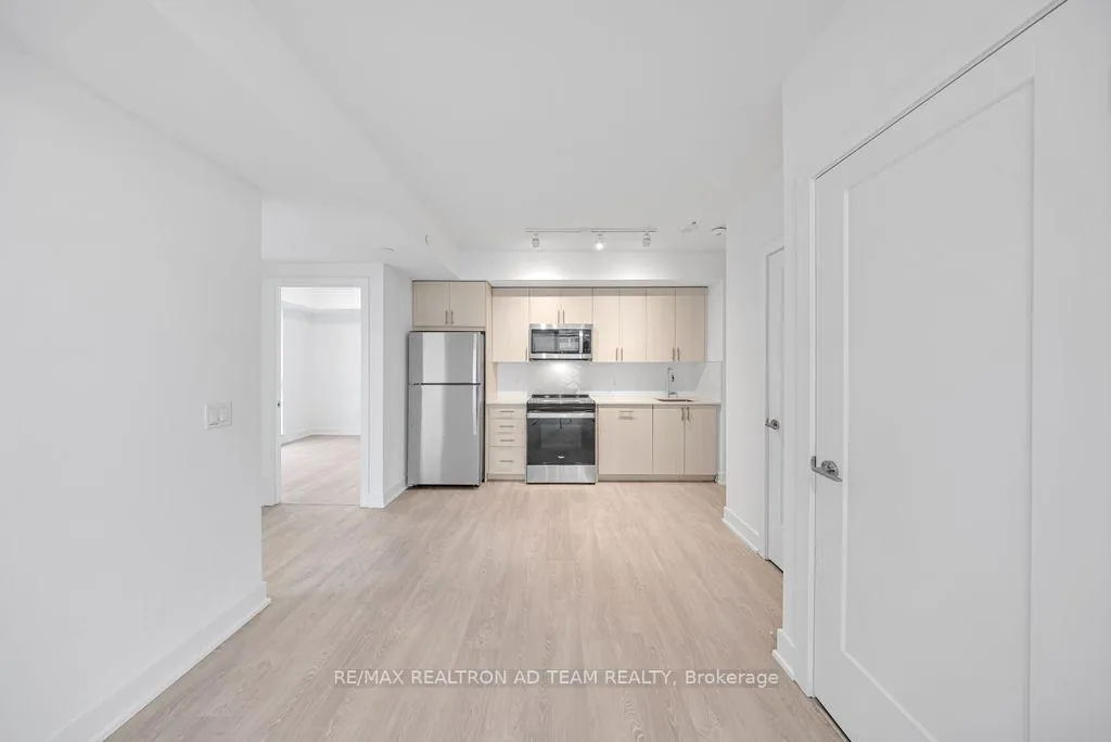 Photo 7 of Unit 416, 2545 Simcoe Street N, Oshawa, Windfields — HOMEH