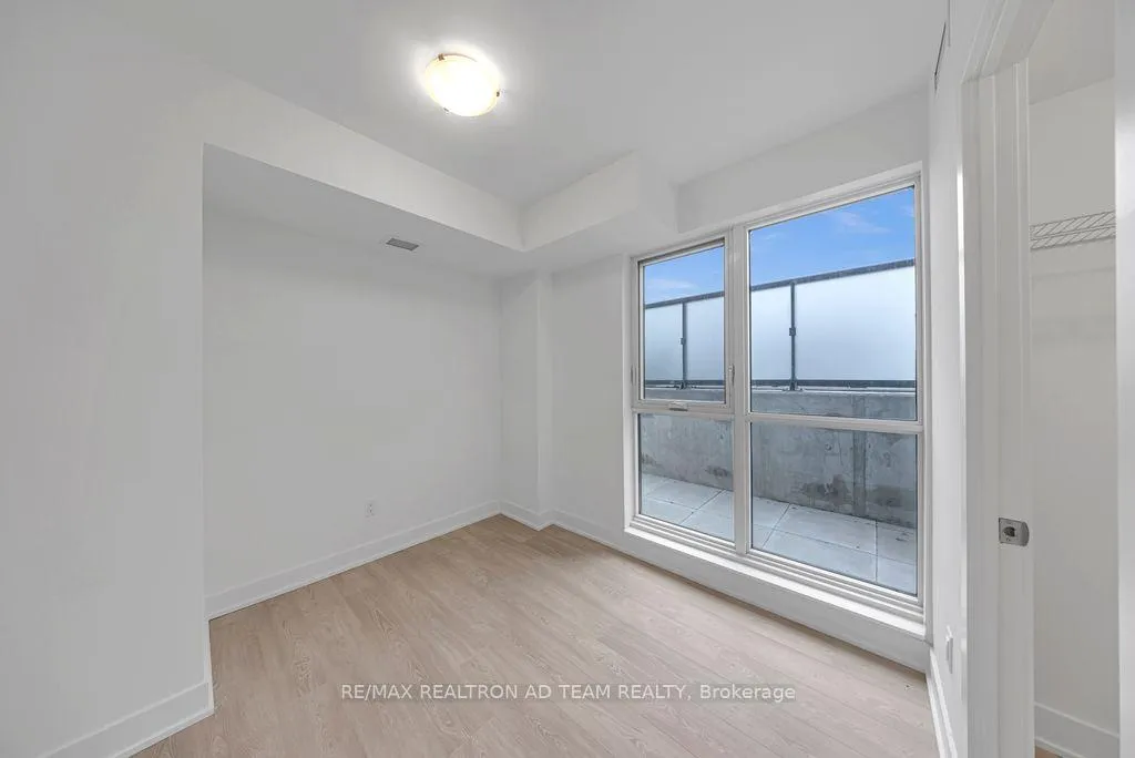 Photo 15 of Unit 416, 2545 Simcoe Street N, Oshawa, Windfields — HOMEH
