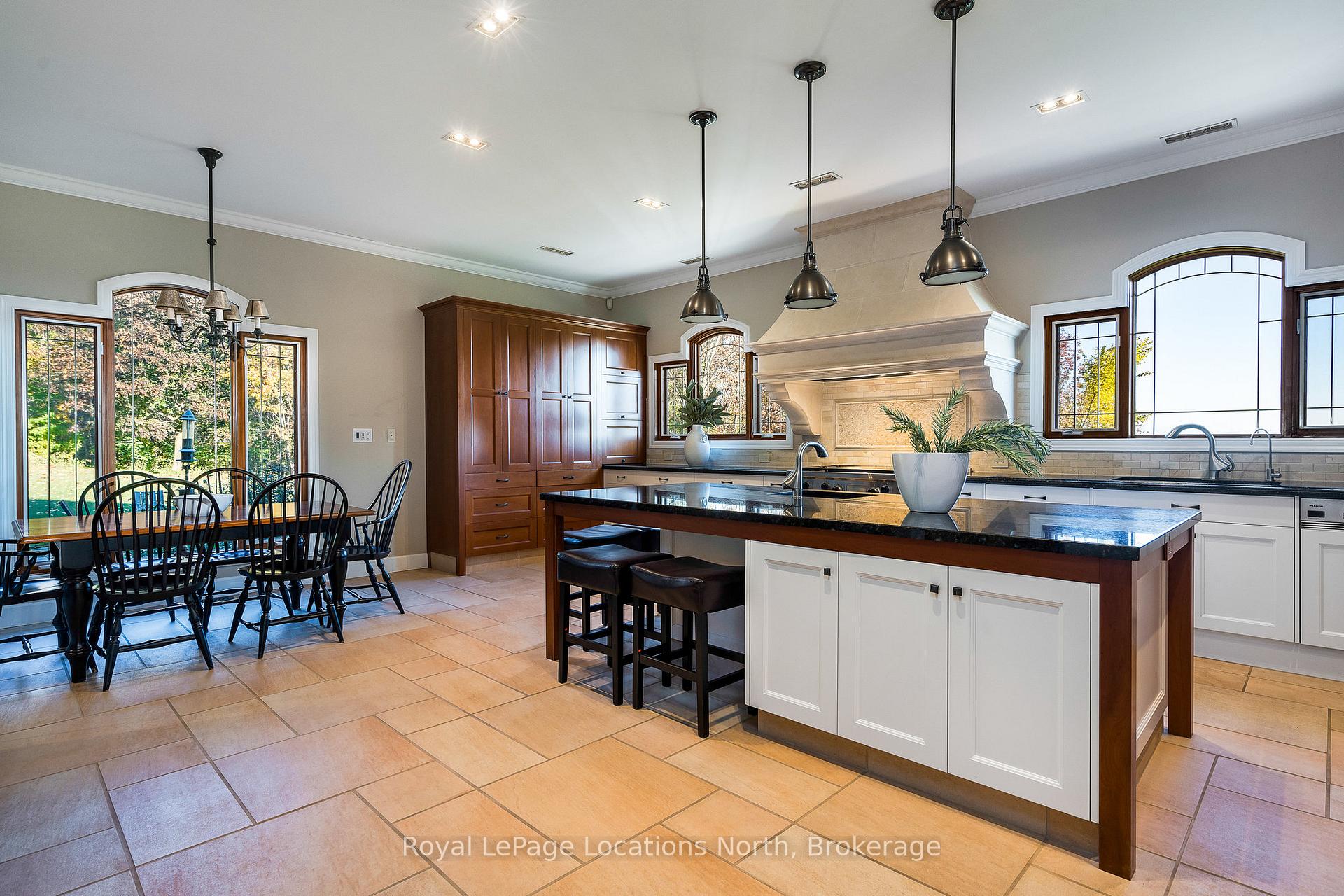 Photo 20 of 1428 10 Nottawasaga Concession N, Clearview, Rural Clearview — HOMEH