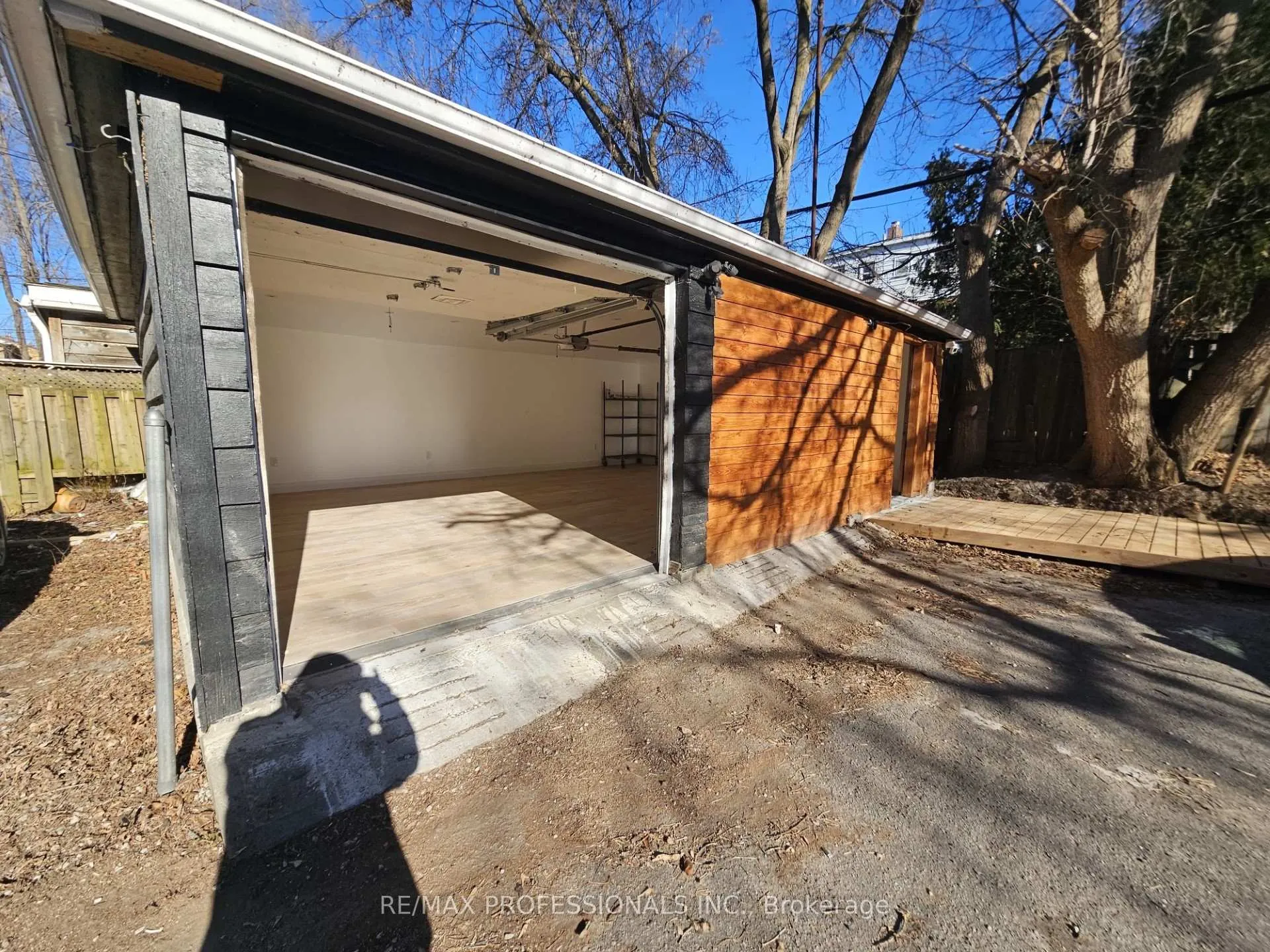 Photo 3 of Unit Rear WS, 29 Glenside Avenue, Toronto, Greenwood-Coxwell — HOMEH