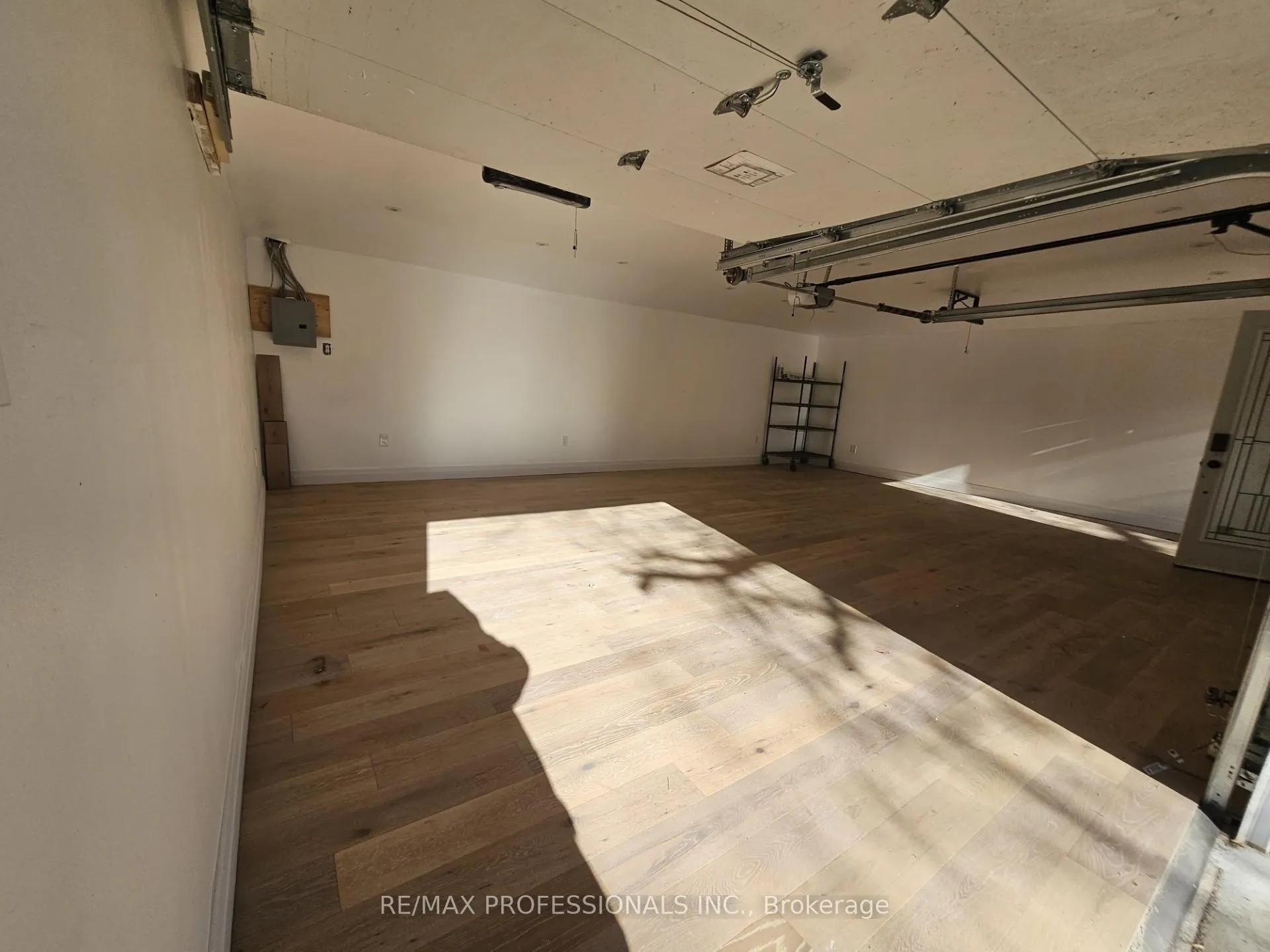 Photo 5 of Unit Rear WS, 29 Glenside Avenue, Toronto, Greenwood-Coxwell — HOMEH