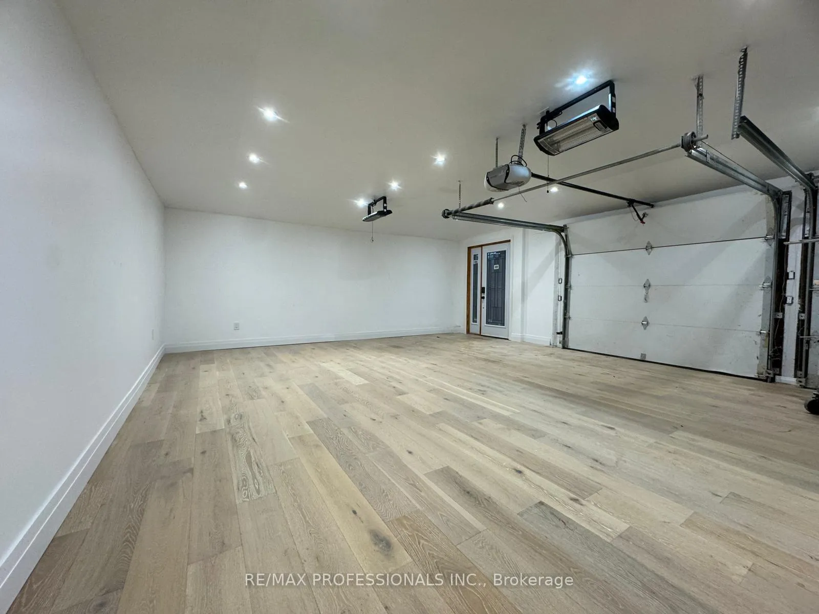 Photo 6 of Unit Rear WS, 29 Glenside Avenue, Toronto, Greenwood-Coxwell — HOMEH