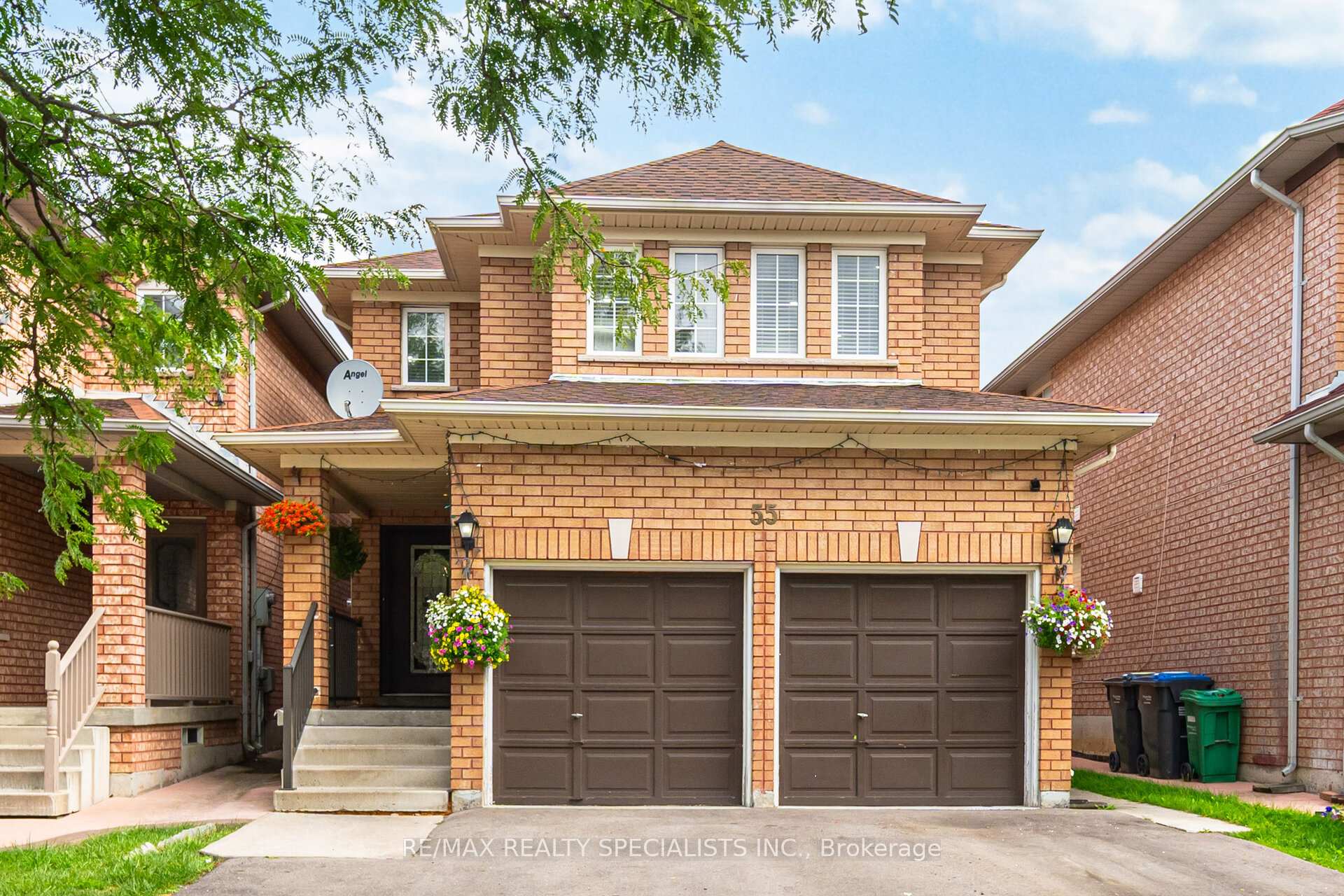 Front of 55 Golden Eagle Road