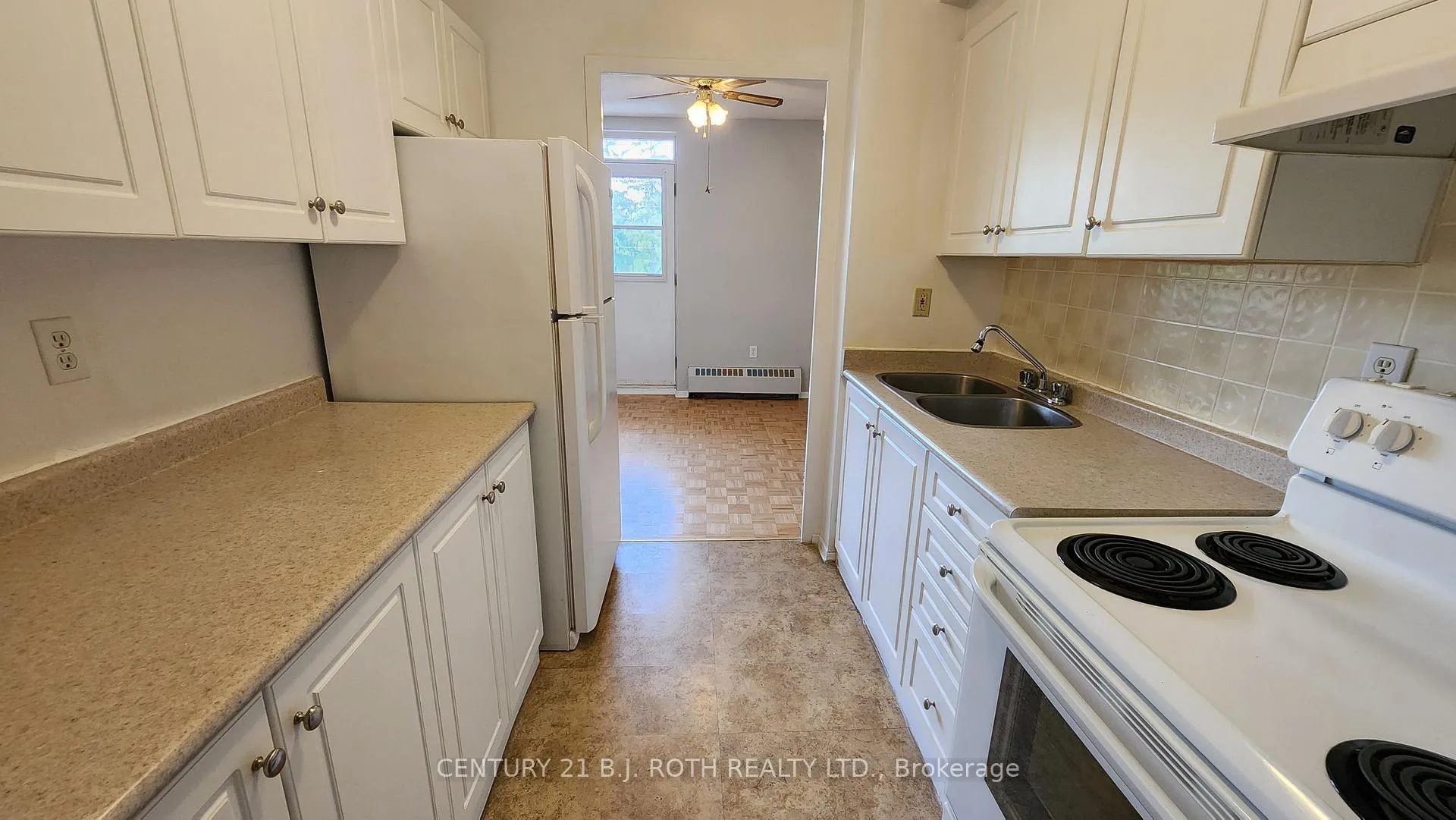 Photo 5 of Unit 403, 37 Peel Street, Barrie, City Centre — HOMEH
