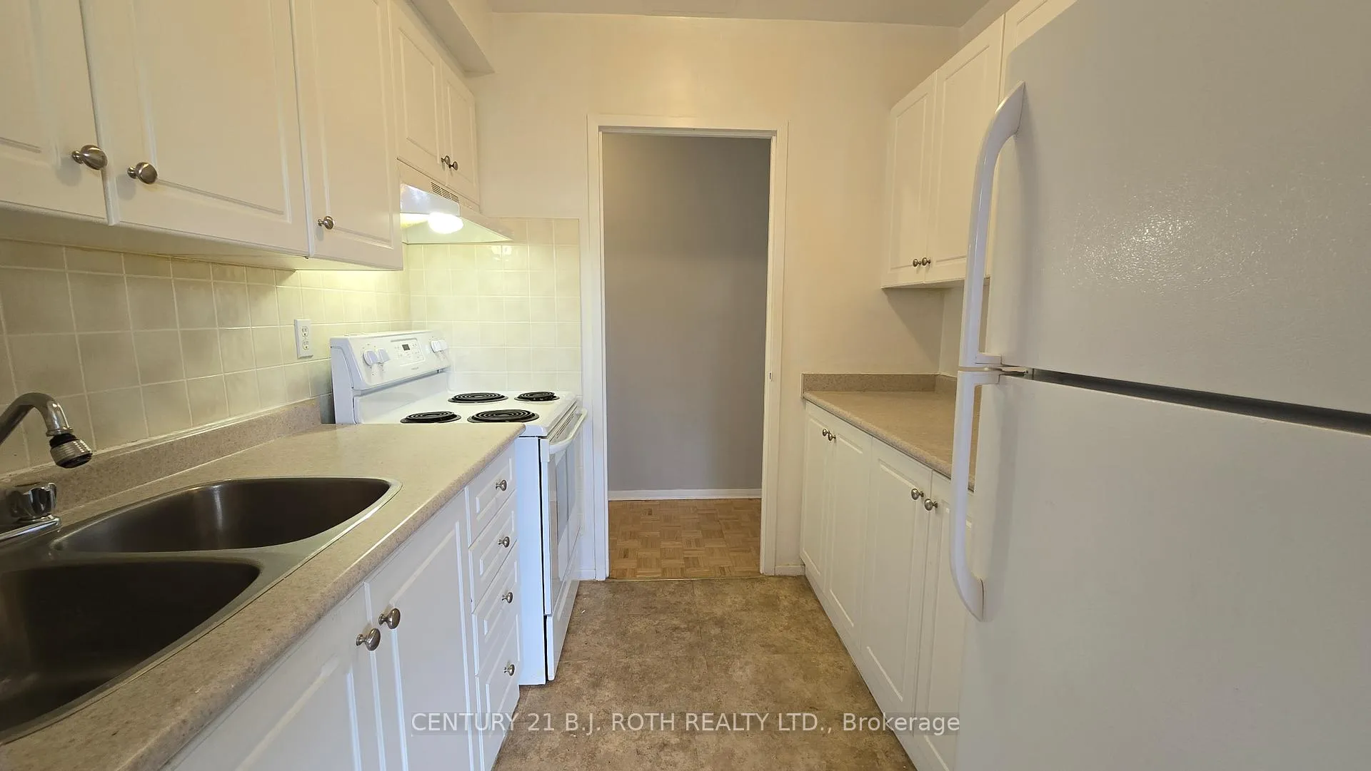 Photo 9 of Unit 403, 37 Peel Street, Barrie, City Centre — HOMEH