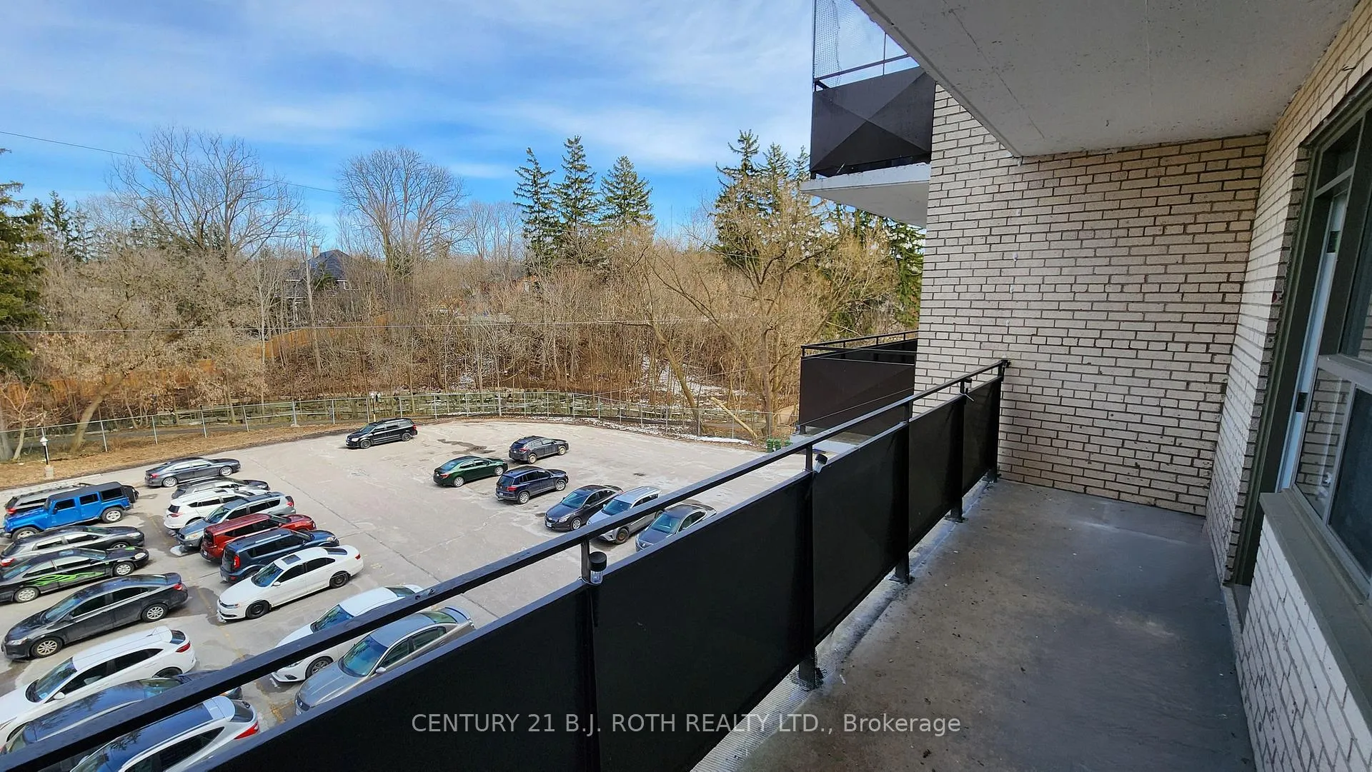 Photo 11 of Unit 403, 37 Peel Street, Barrie, City Centre — HOMEH