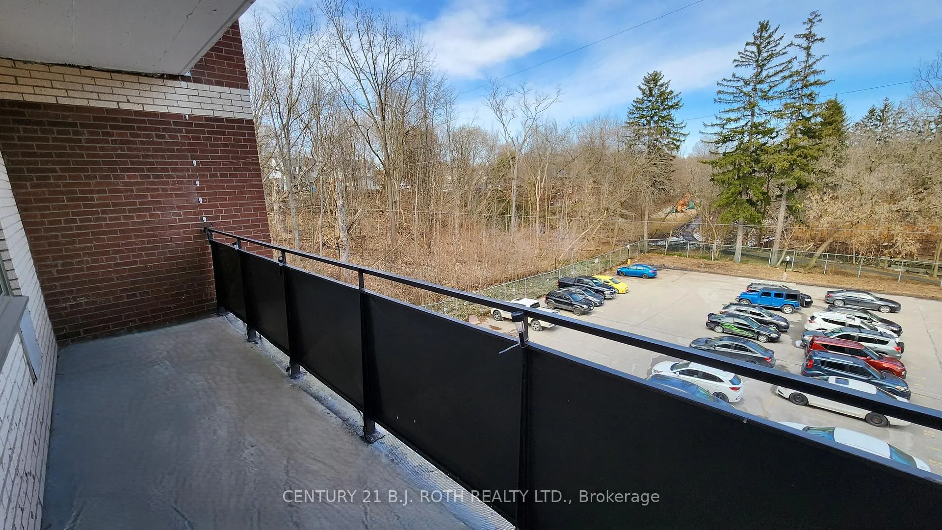 Photo 12 of Unit 403, 37 Peel Street, Barrie, City Centre — HOMEH