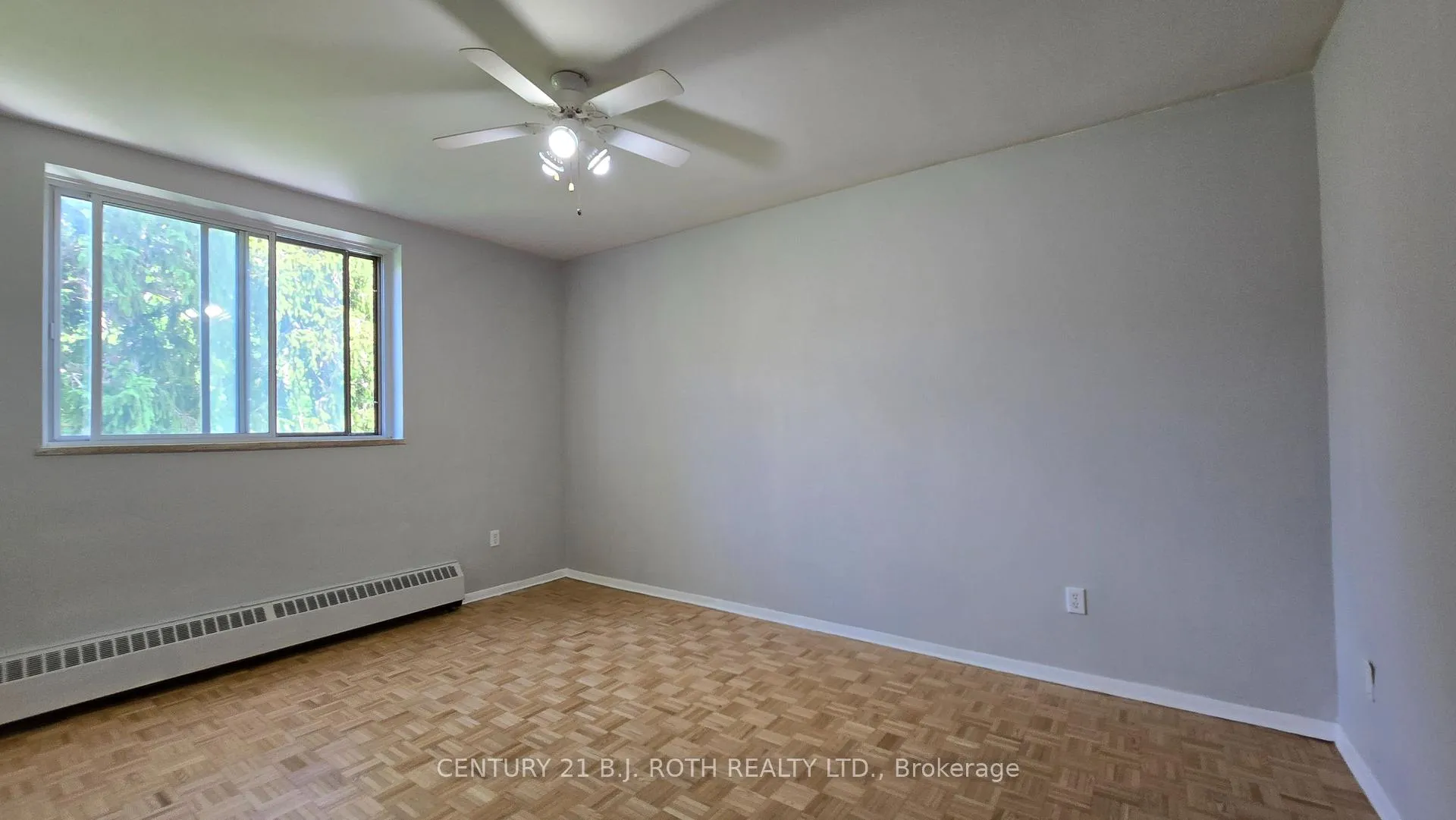 Photo 14 of Unit 403, 37 Peel Street, Barrie, City Centre — HOMEH