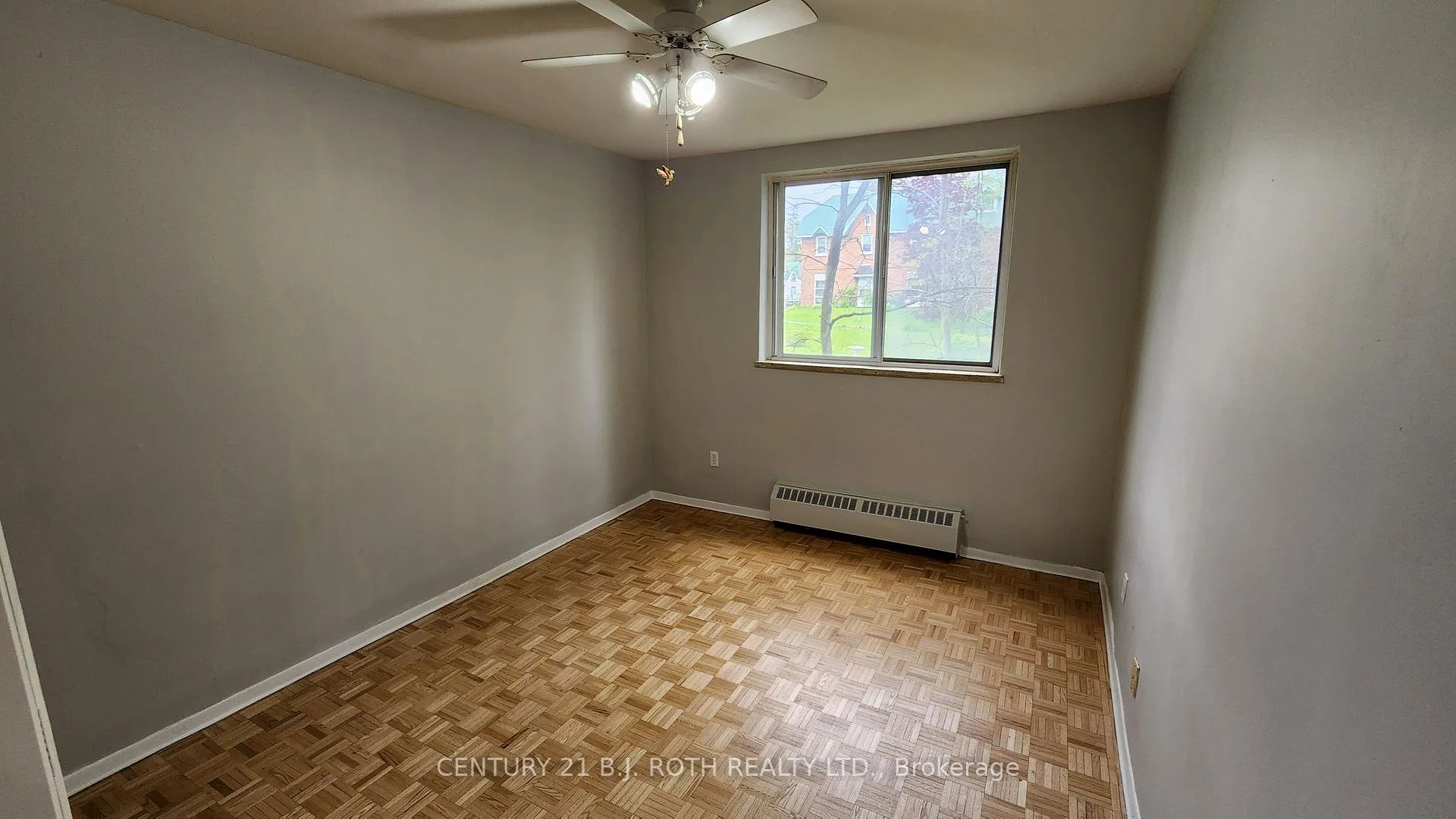 Photo 17 of Unit 403, 37 Peel Street, Barrie, City Centre — HOMEH