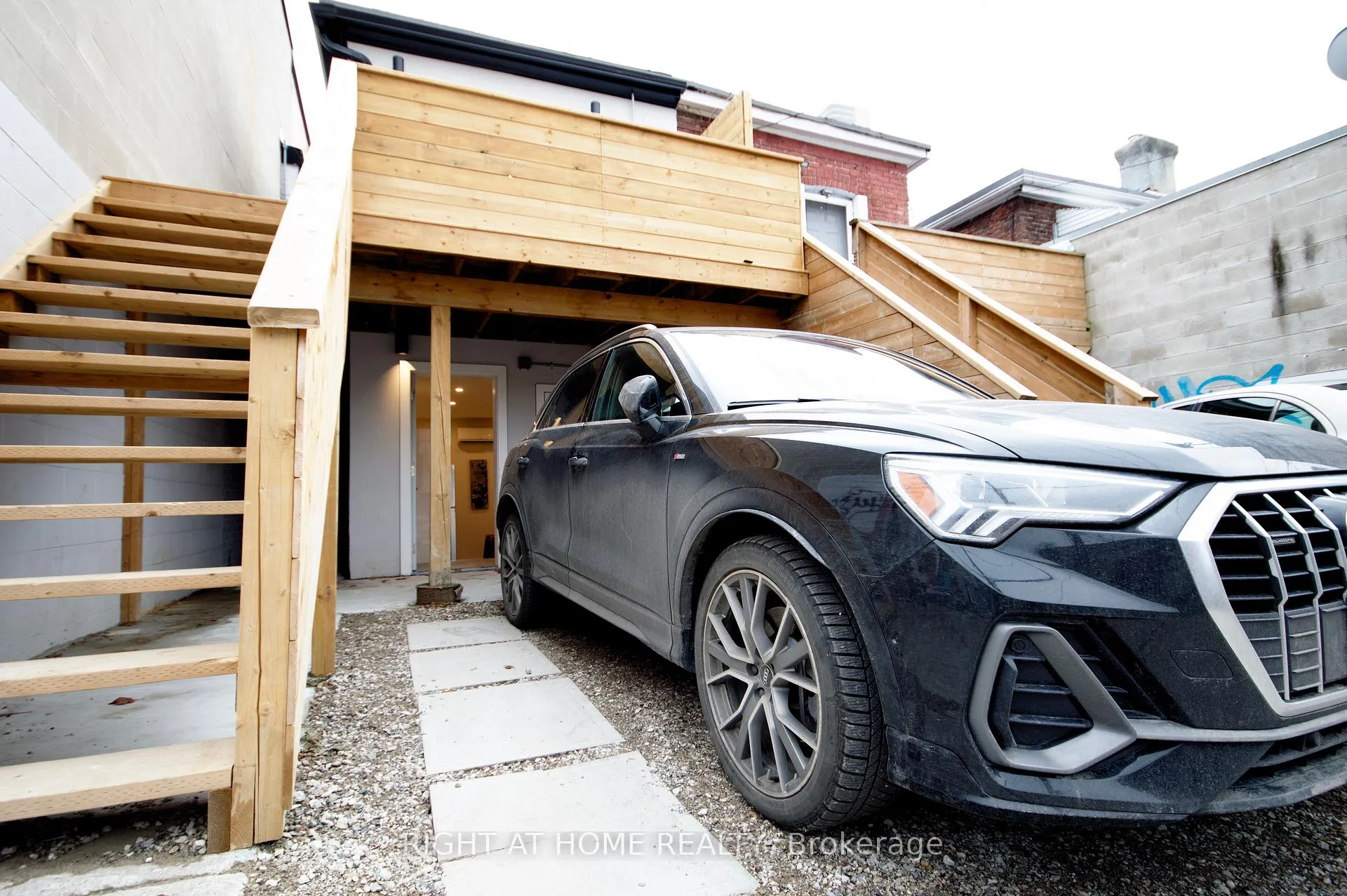 Photo 29 of 1448 Gerrard Street E, Toronto, Greenwood-Coxwell — HOMEH