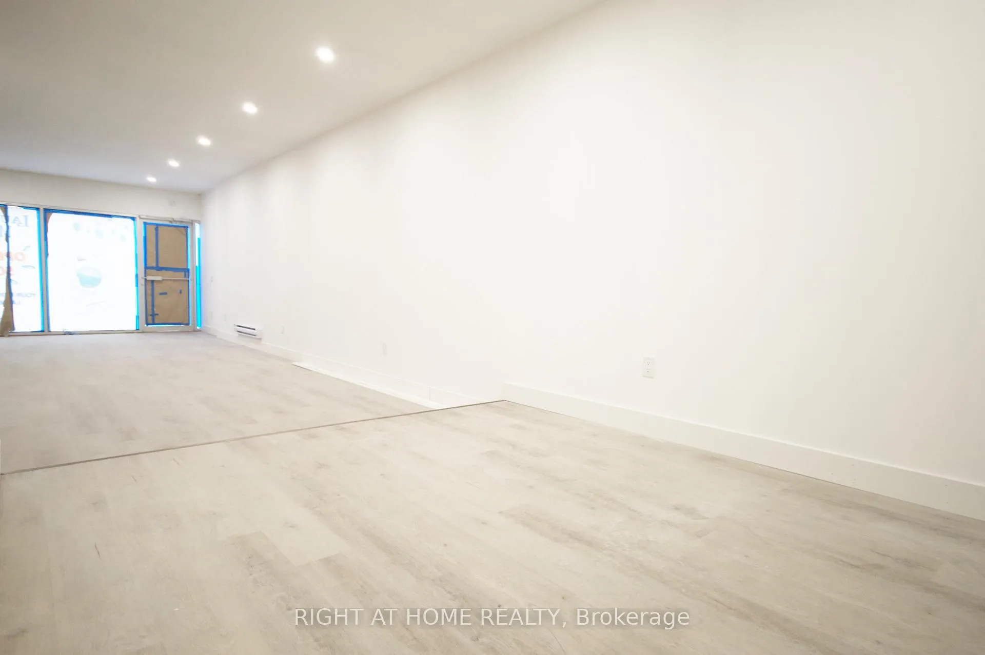 Photo 32 of 1448 Gerrard Street E, Toronto, Greenwood-Coxwell — HOMEH