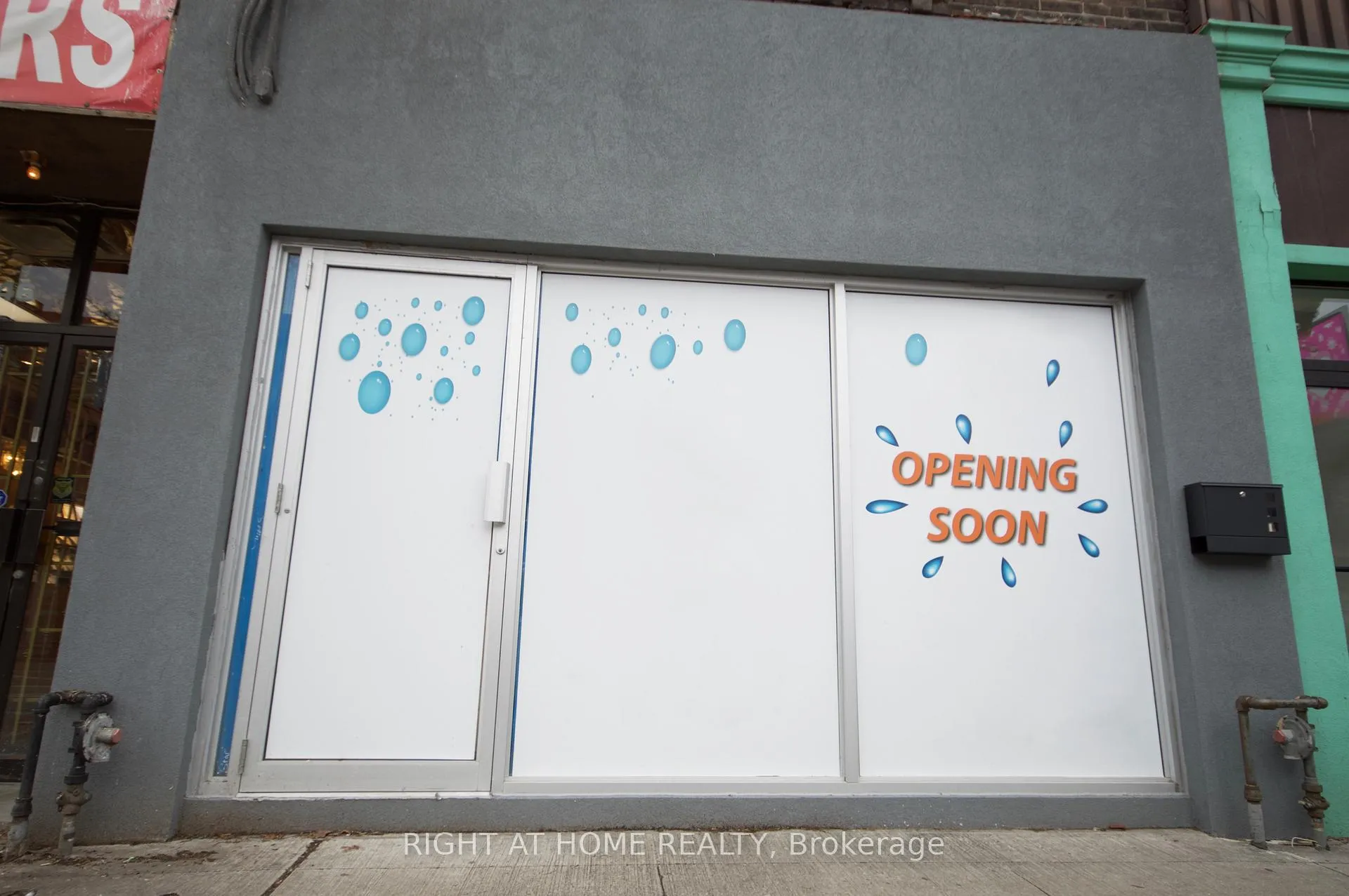 Photo 37 of 1448 Gerrard Street E, Toronto, Greenwood-Coxwell — HOMEH