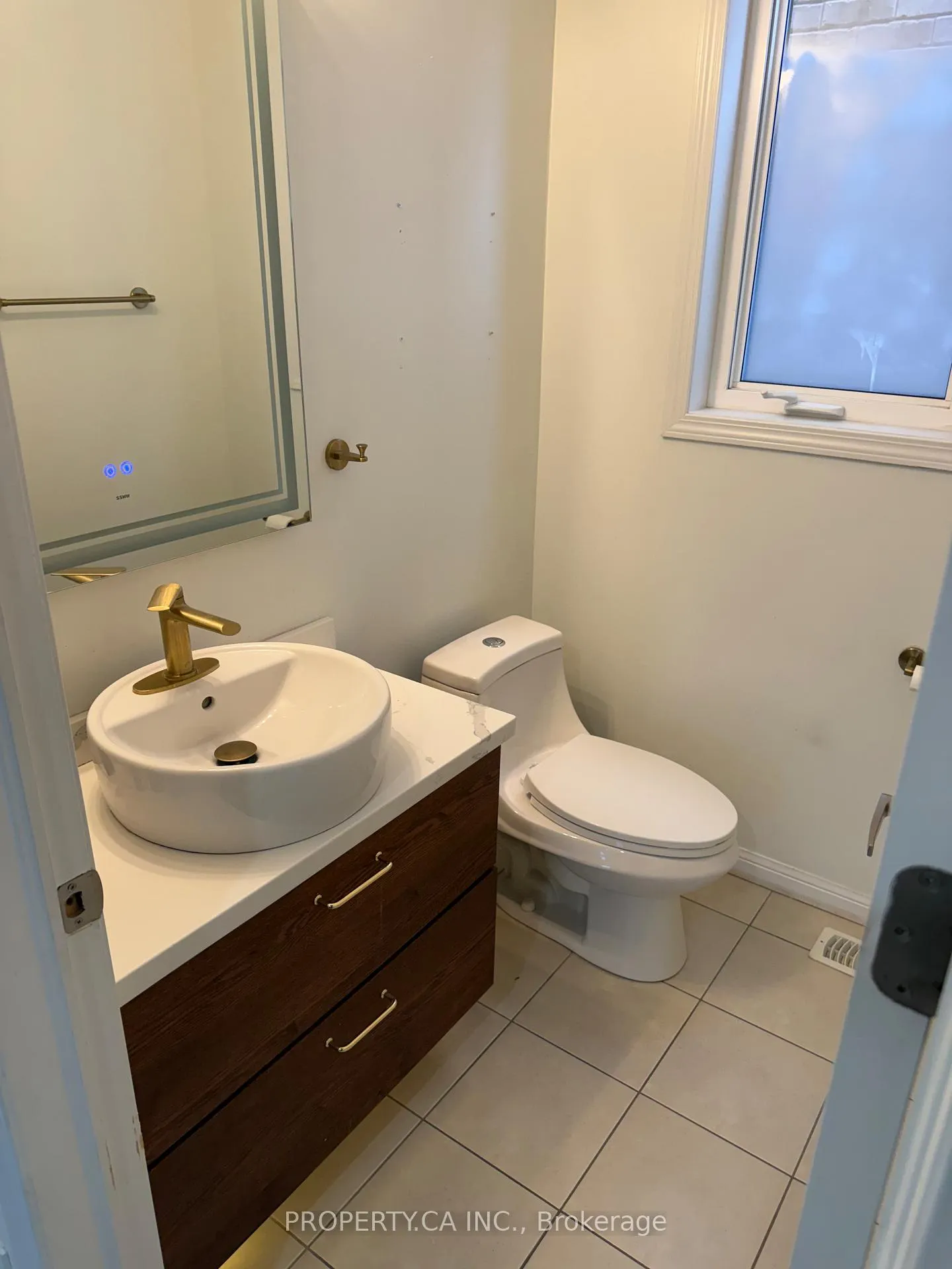 Photo 3 of 897 Challinor Terrace, Milton, Harrison — HOMEH