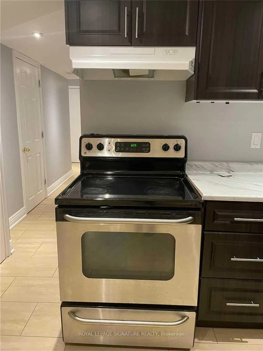 Photo 3 of Unit Bsmt, 31 Retreat Boulevard, Vaughan, Vellore Village — HOMEH