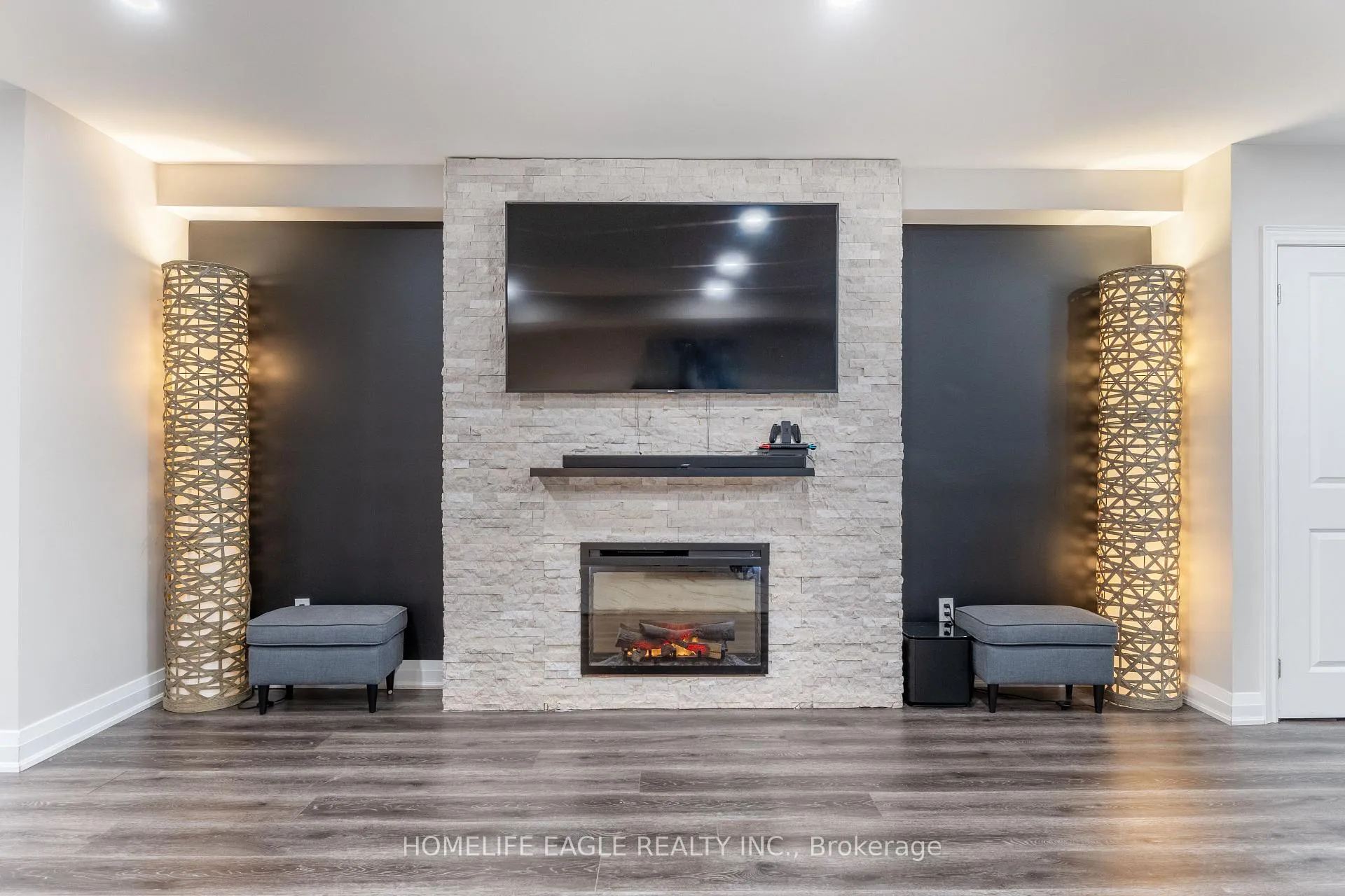 Photo 17 of 97B Craiglee Drive, Scarborough, Birchcliffe-Cliffside — HOMEH