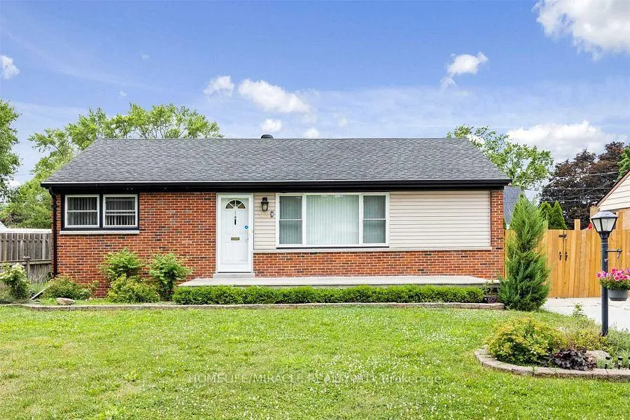 Photo 1 of 3095 Morris Drive, Windsor — HOMEH