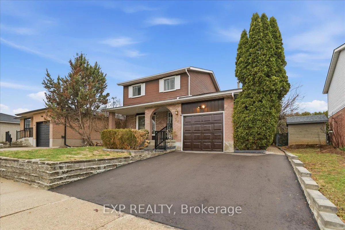 Photo 2 of 56 Rushbrook Drive, Kitchener — HOMEH