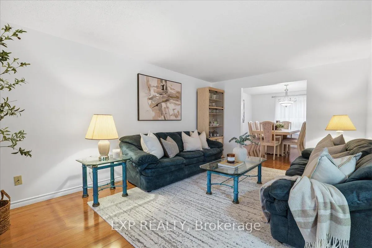 Photo 5 of 56 Rushbrook Drive, Kitchener — HOMEH