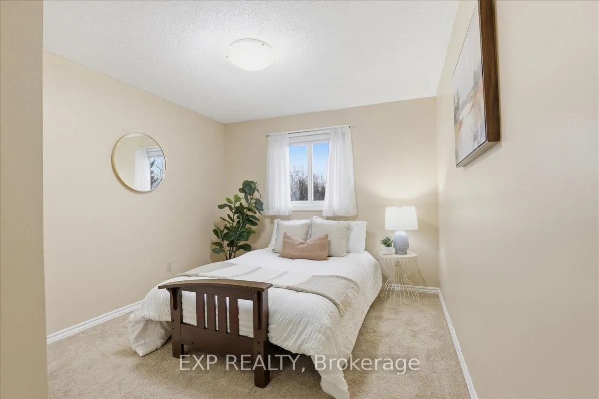 Photo 17 of 56 Rushbrook Drive, Kitchener — HOMEH