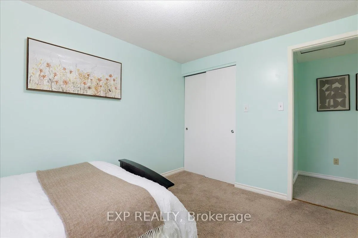 Photo 20 of 56 Rushbrook Drive, Kitchener — HOMEH