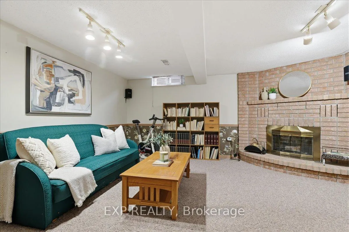 Photo 23 of 56 Rushbrook Drive, Kitchener — HOMEH