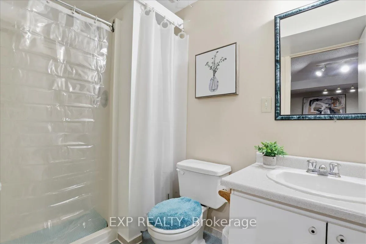 Photo 24 of 56 Rushbrook Drive, Kitchener — HOMEH
