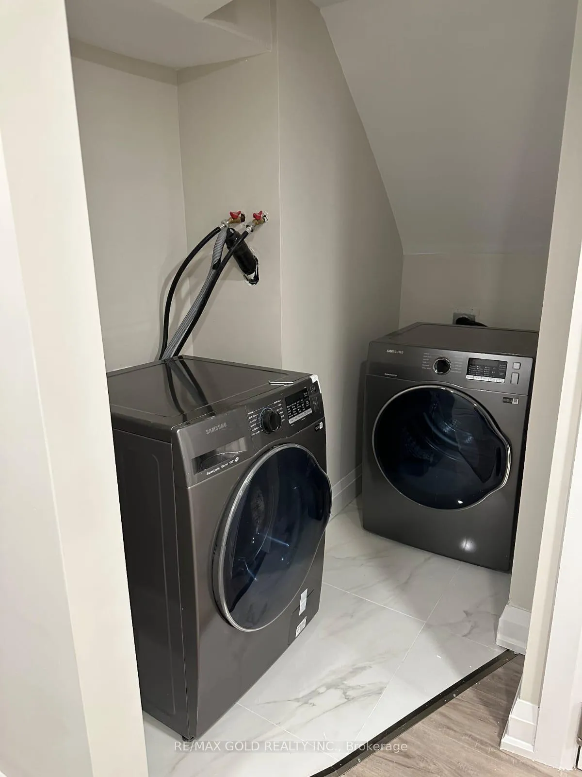 Photo 5 of Unit Bsmt, 25 Darlet Avenue, Ajax, Northeast Ajax — HOMEH