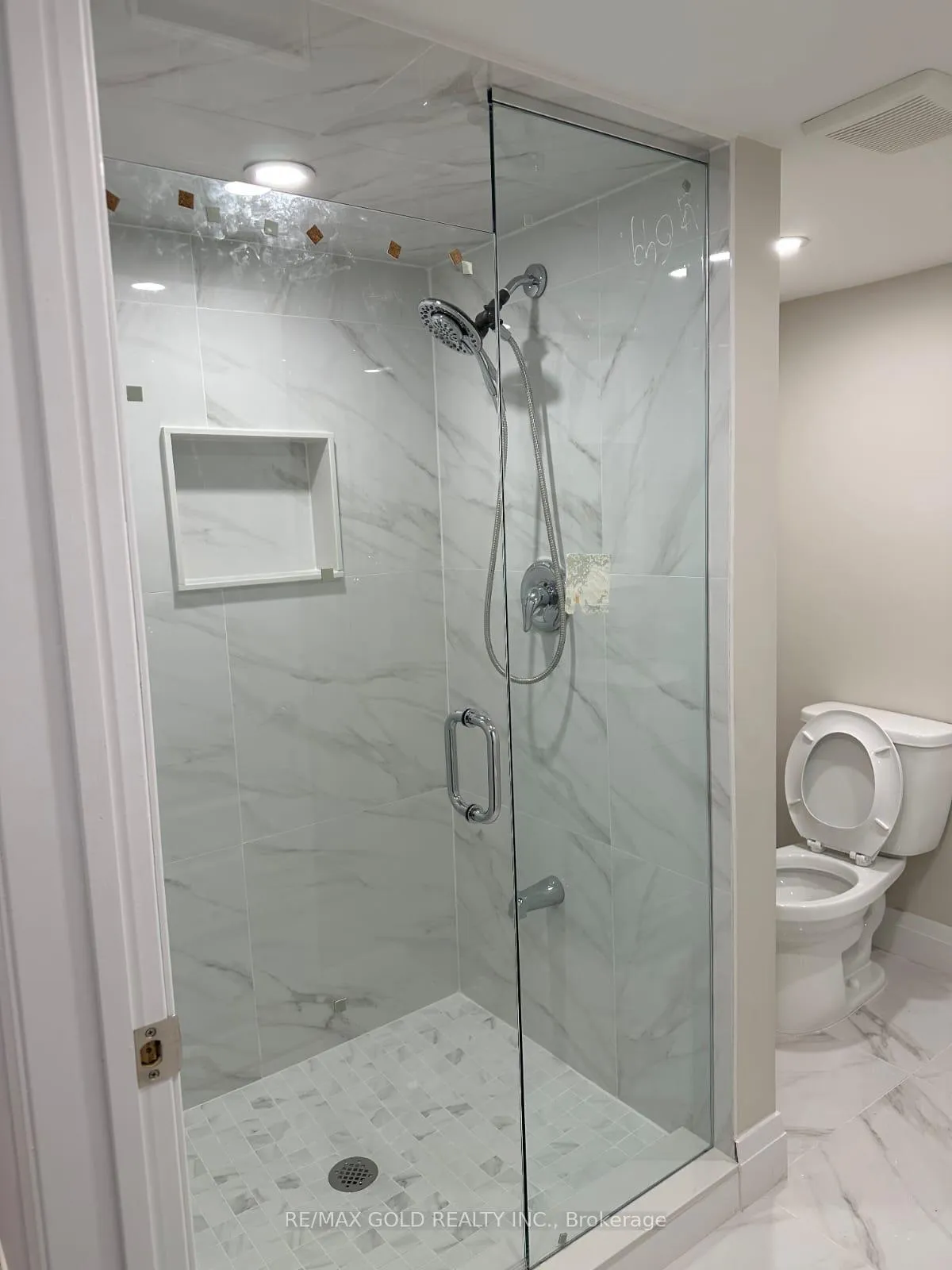 Photo 13 of Unit Bsmt, 25 Darlet Avenue, Ajax, Northeast Ajax — HOMEH