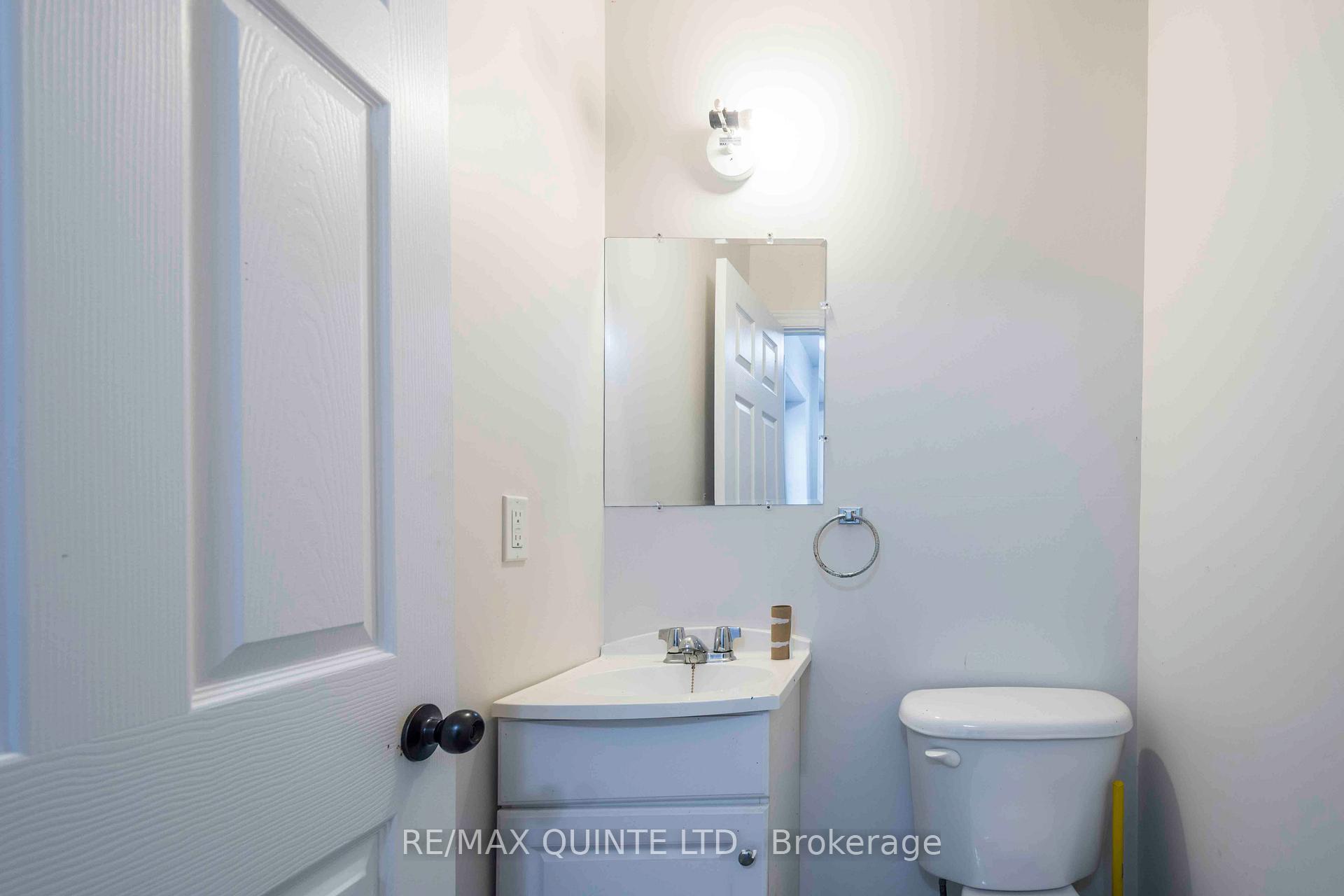 Photo 7 of 192 Dufferin Avenue, Belleville, Belleville Ward — HOMEH