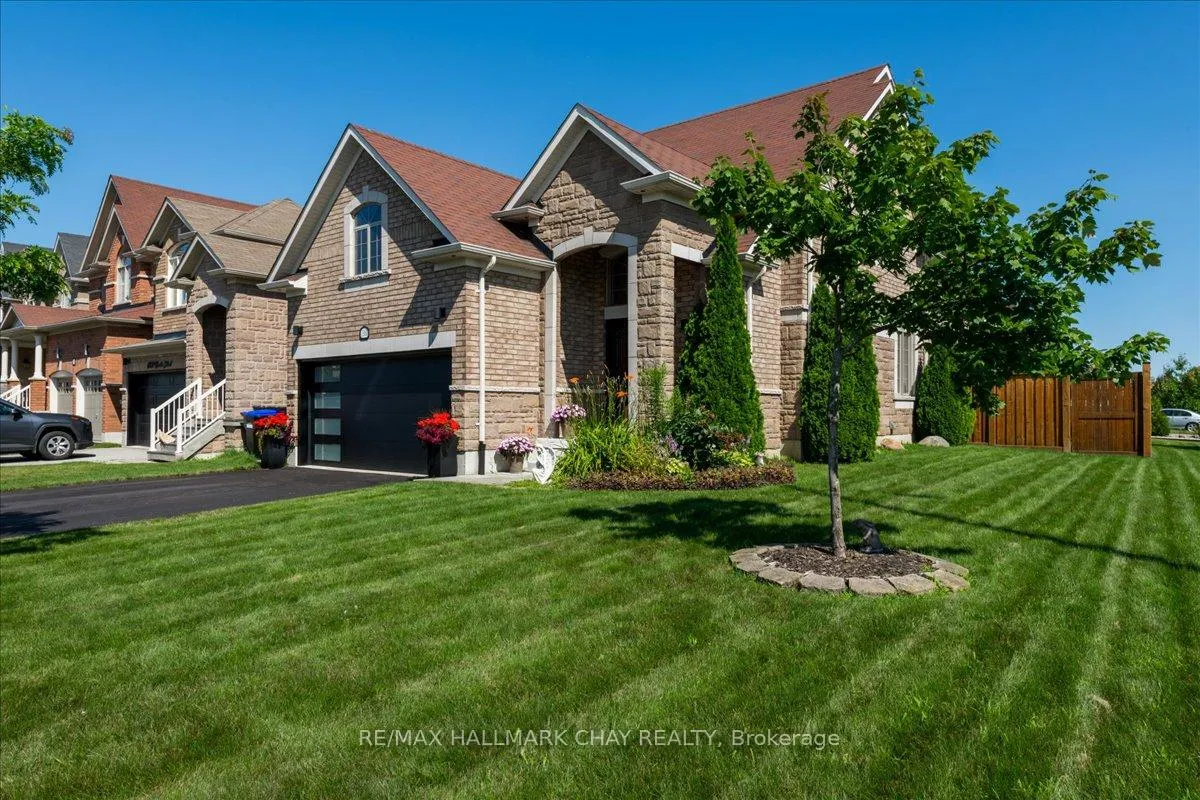 Photo 1 of 1300 Hunter Street, Innisfil, Alcona — HOMEH