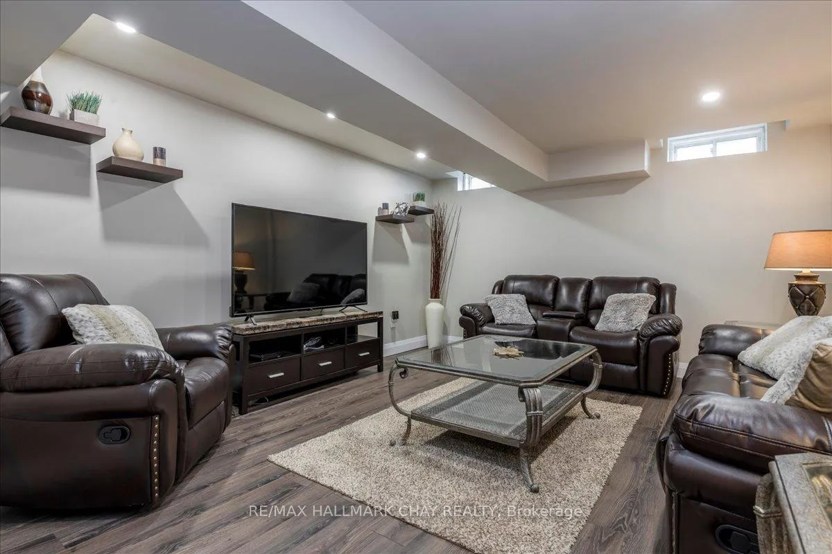 Photo 16 of 1300 Hunter Street, Innisfil, Alcona — HOMEH
