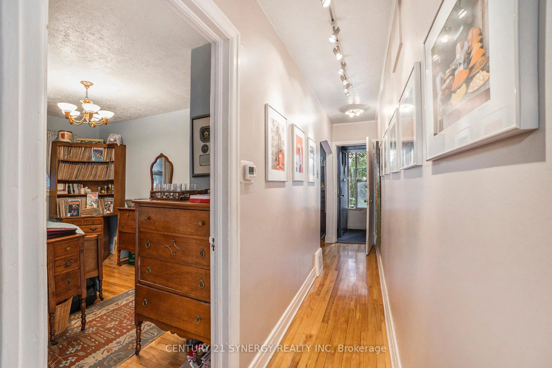 Photo 14 of 327 Richelieu Avenue, Ottawa, Vanier — HOMEH