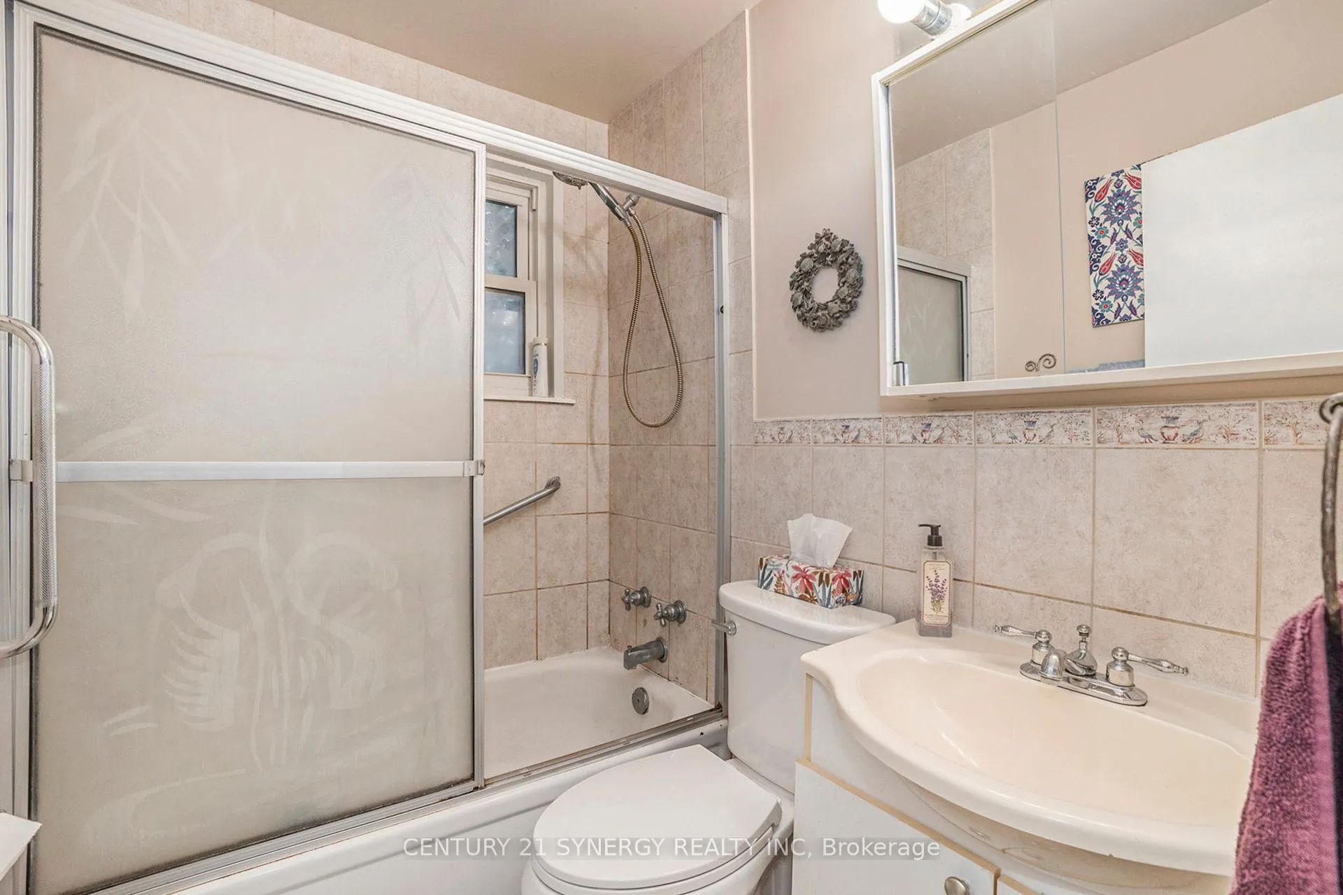 Photo 18 of 327 Richelieu Avenue, Ottawa, Vanier — HOMEH