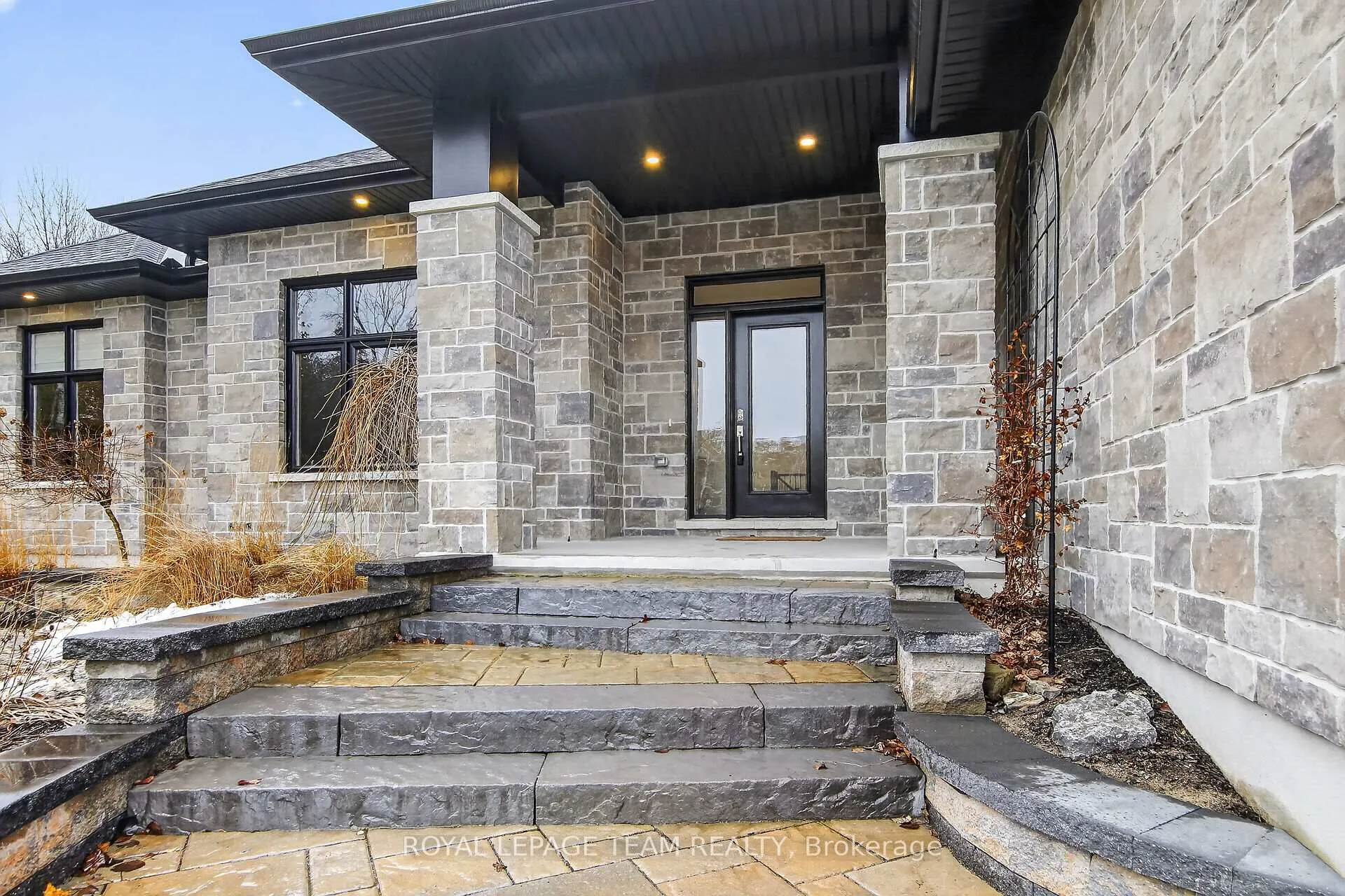 Photo 3 of 144 Country Meadow Drive, Ottawa, Huntley Ward (North West) — HOMEH