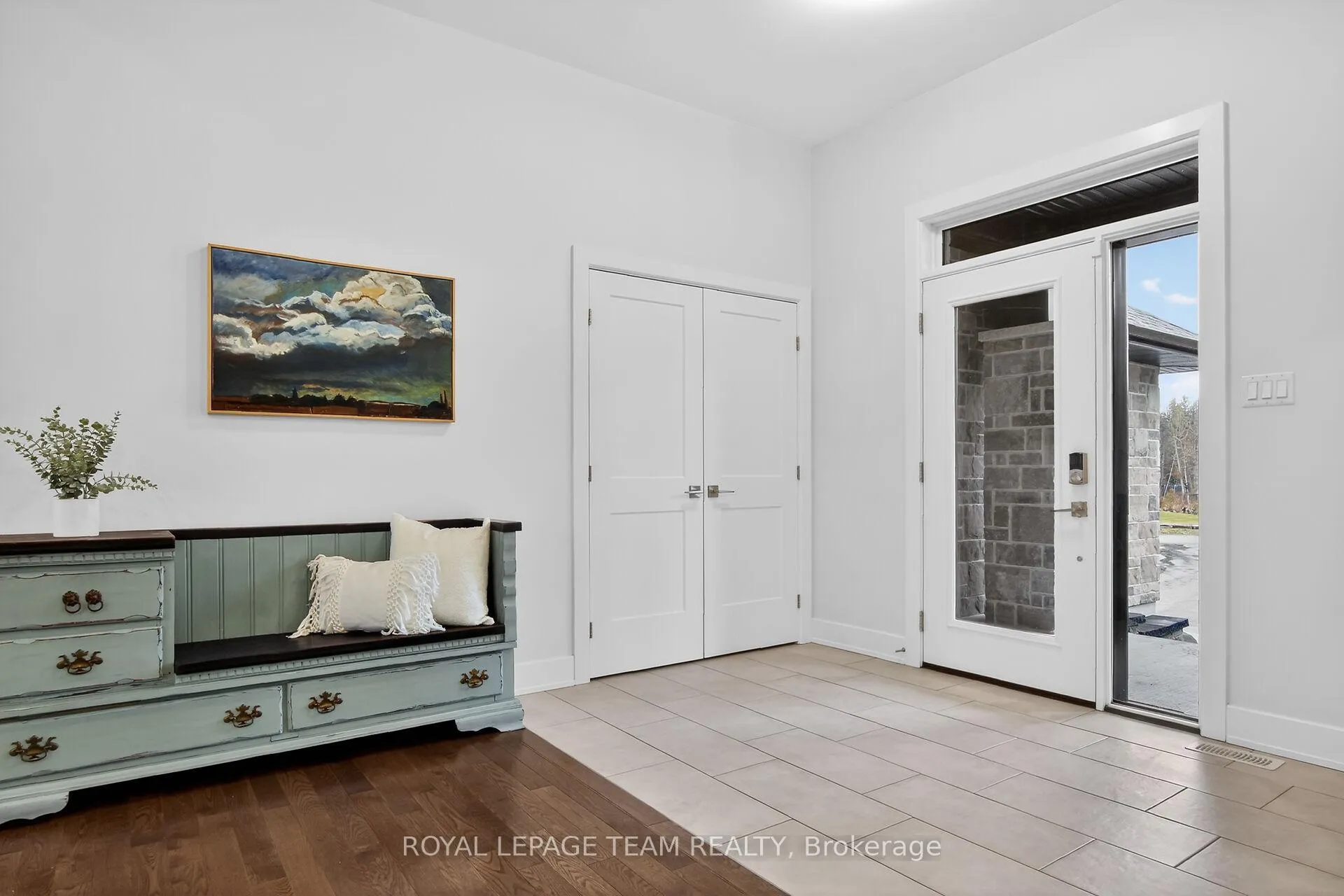 Photo 4 of 144 Country Meadow Drive, Ottawa, Huntley Ward (North West) — HOMEH