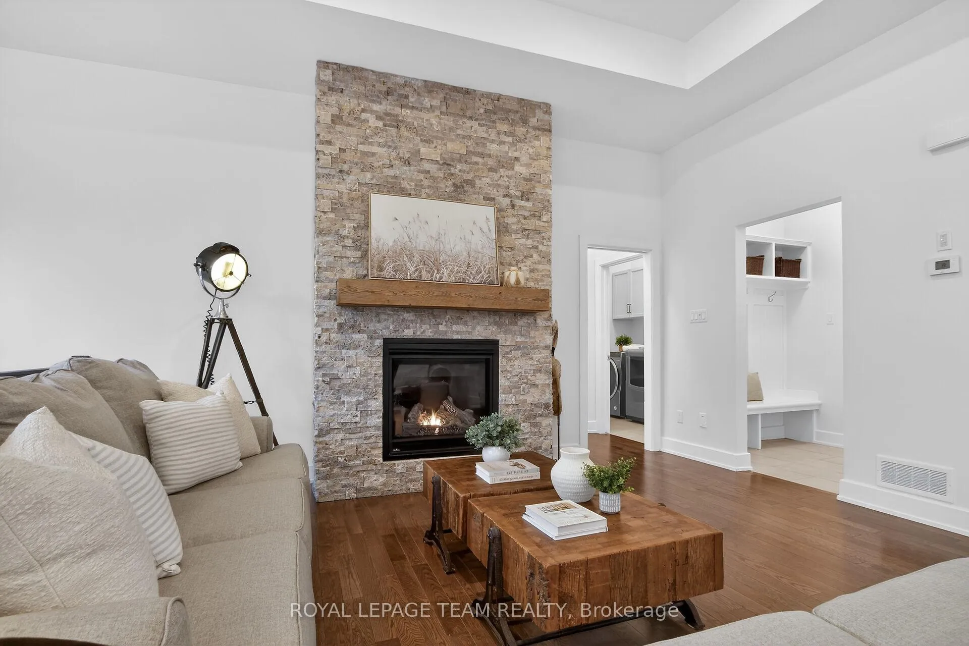Photo 8 of 144 Country Meadow Drive, Ottawa, Huntley Ward (North West) — HOMEH