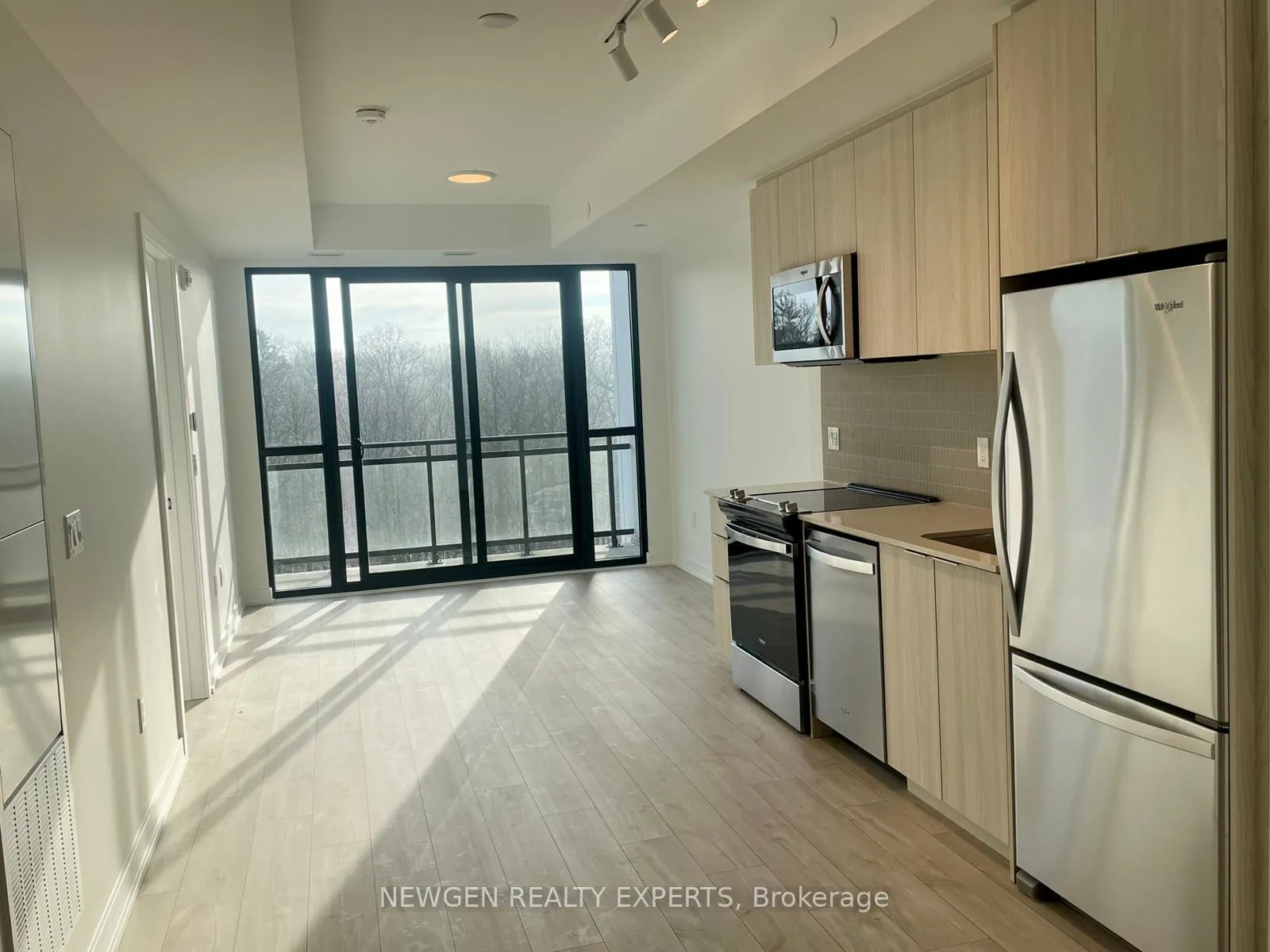 Photo 5 of Unit 501, 750 Whitlock Avenue, Milton, Cobban — HOMEH
