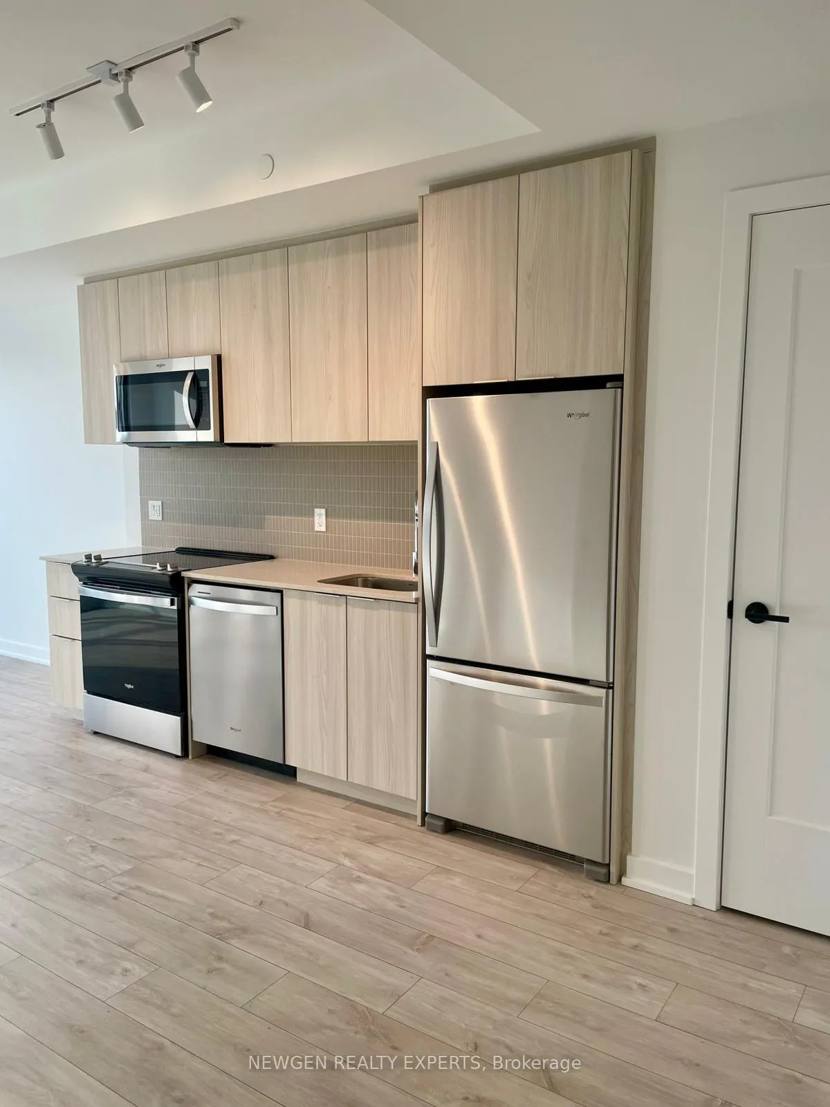 Photo 6 of Unit 501, 750 Whitlock Avenue, Milton, Cobban — HOMEH