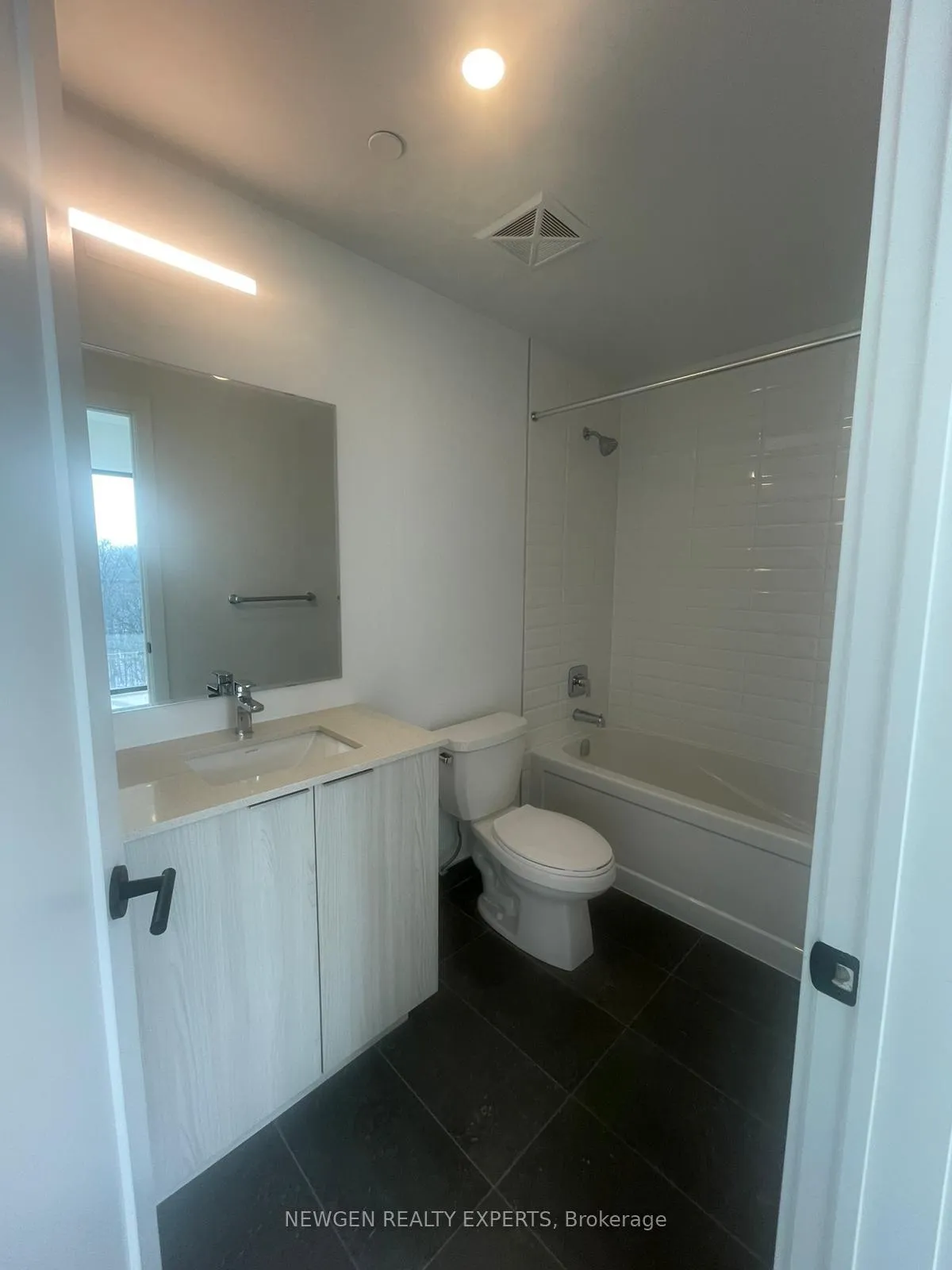 Photo 16 of Unit 501, 750 Whitlock Avenue, Milton, Cobban — HOMEH