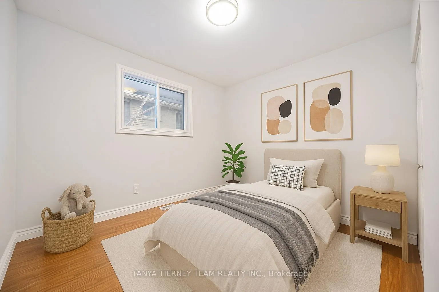 Photo 14 of 117 Keewatin Street S, Oshawa, Donevan — HOMEH