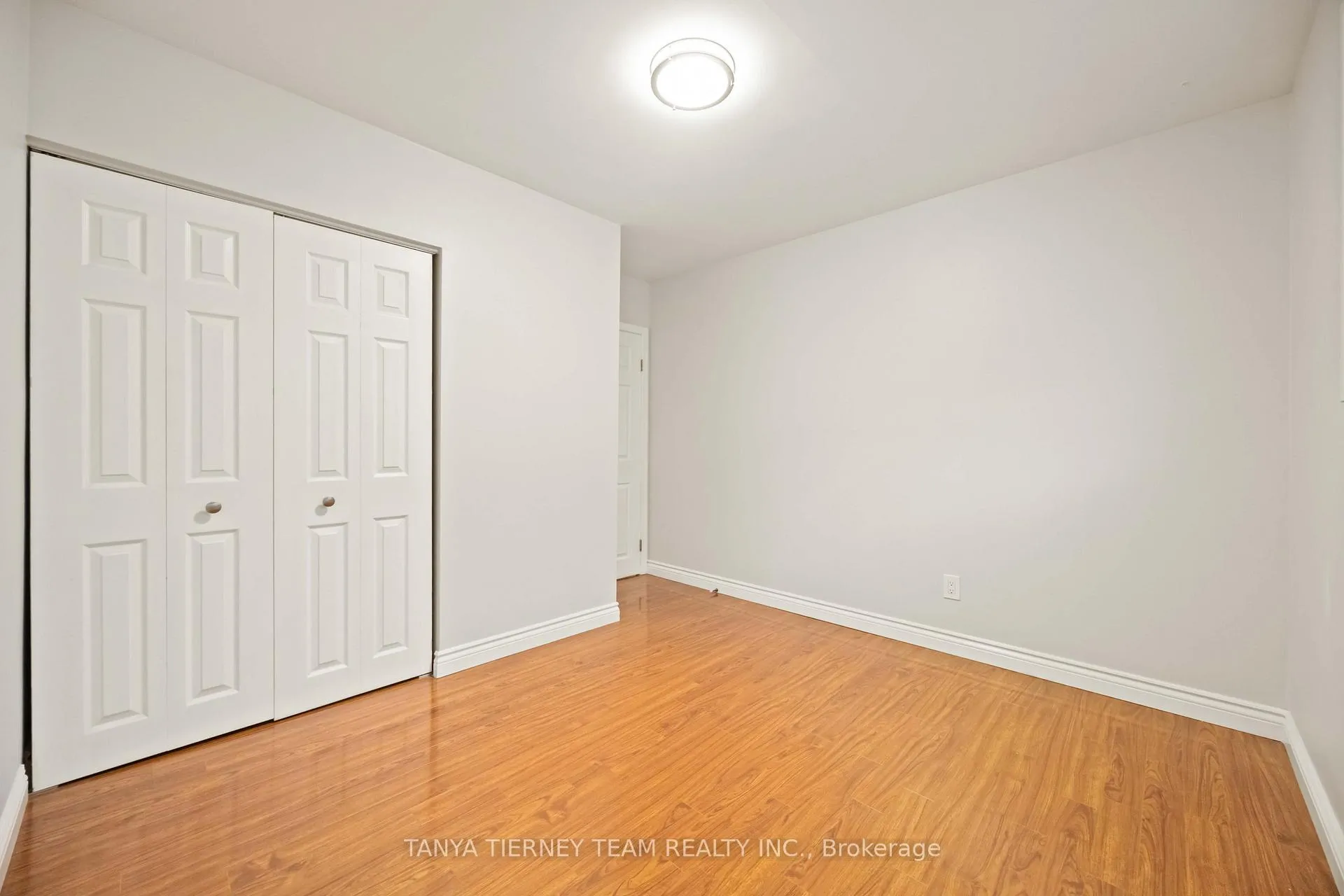 Photo 15 of 117 Keewatin Street S, Oshawa, Donevan — HOMEH