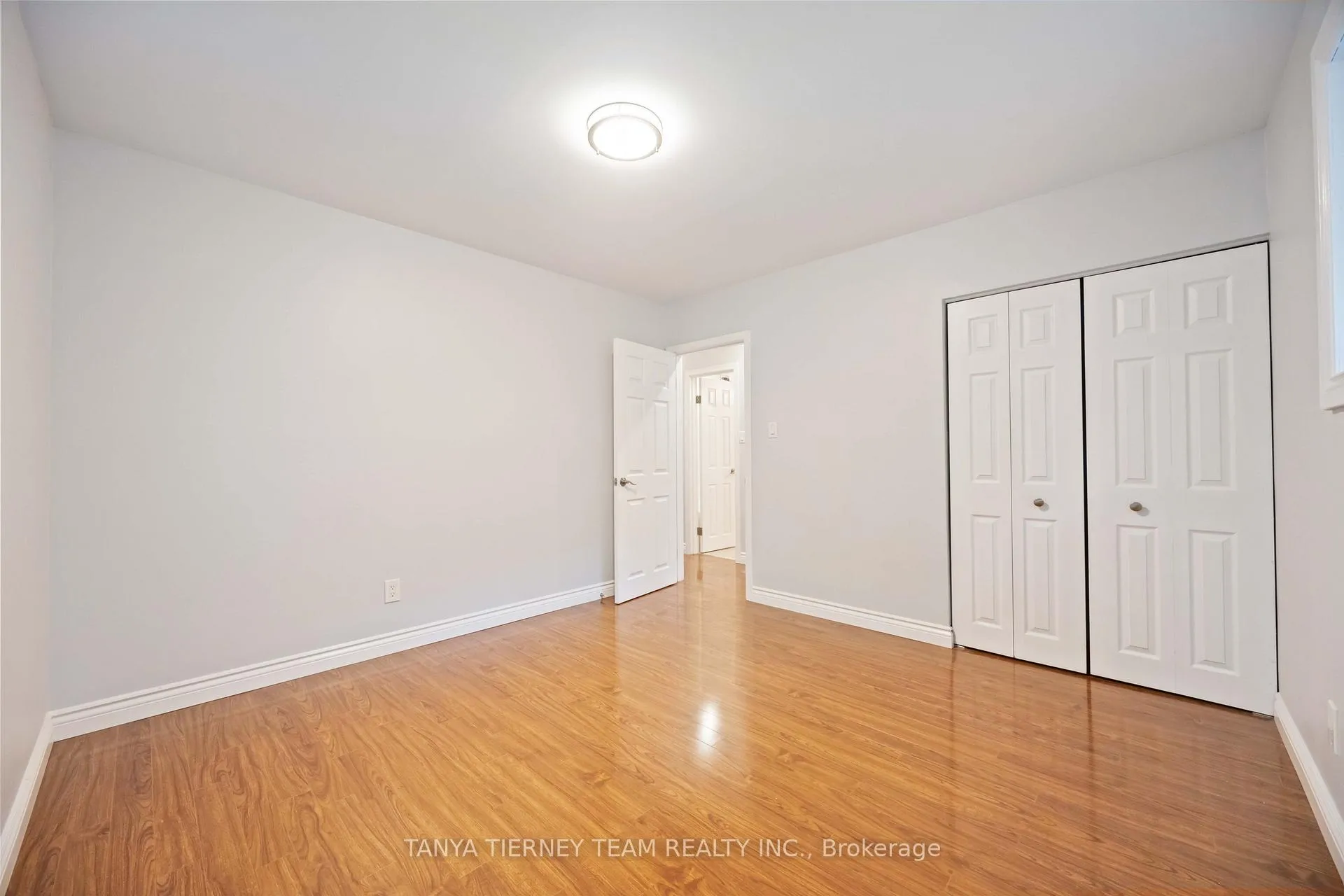 Photo 17 of 117 Keewatin Street S, Oshawa, Donevan — HOMEH