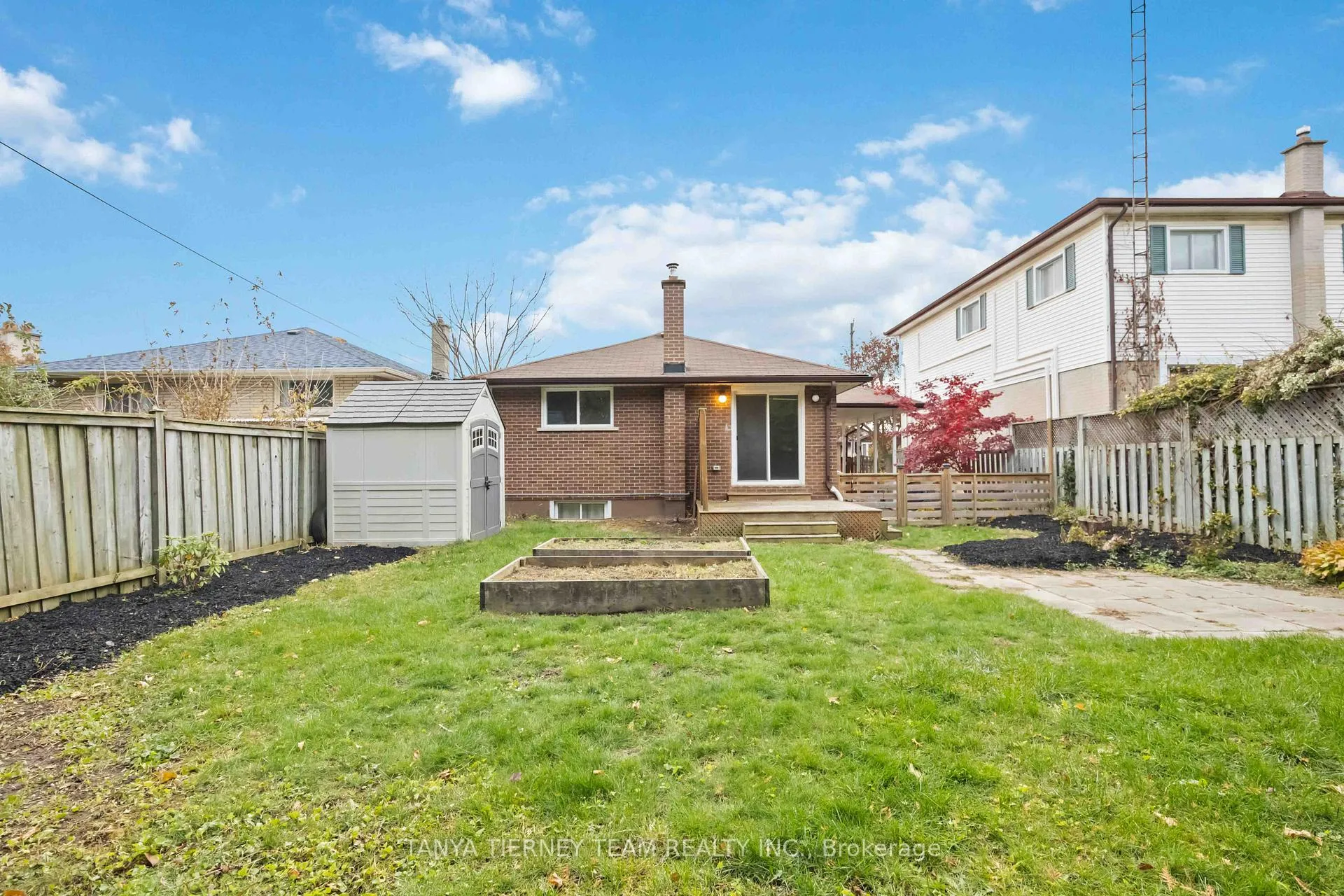 Photo 26 of 117 Keewatin Street S, Oshawa, Donevan — HOMEH