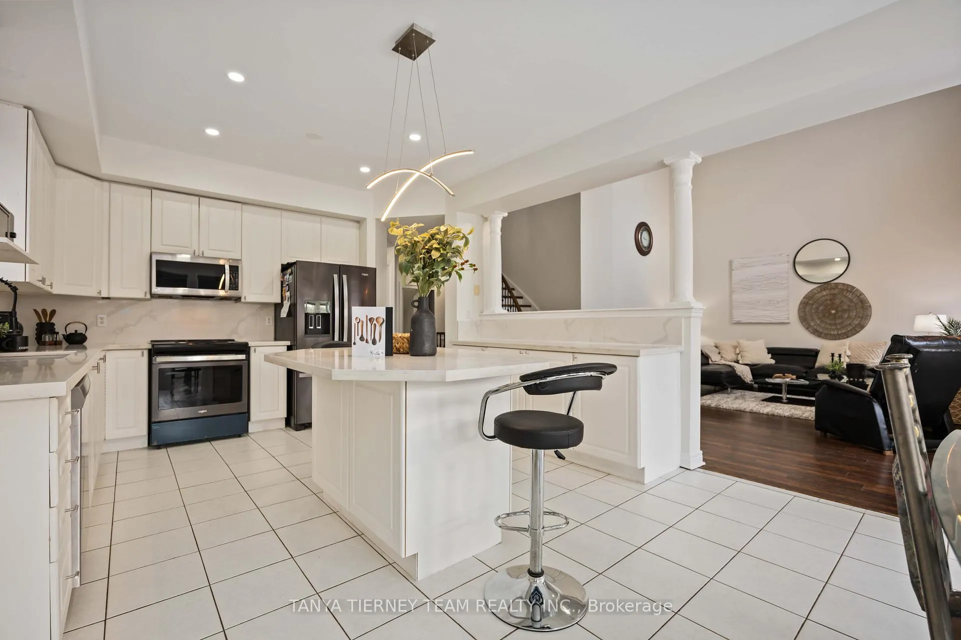 Photo 15 of 101 Tunney Place, Whitby, Brooklin — HOMEH