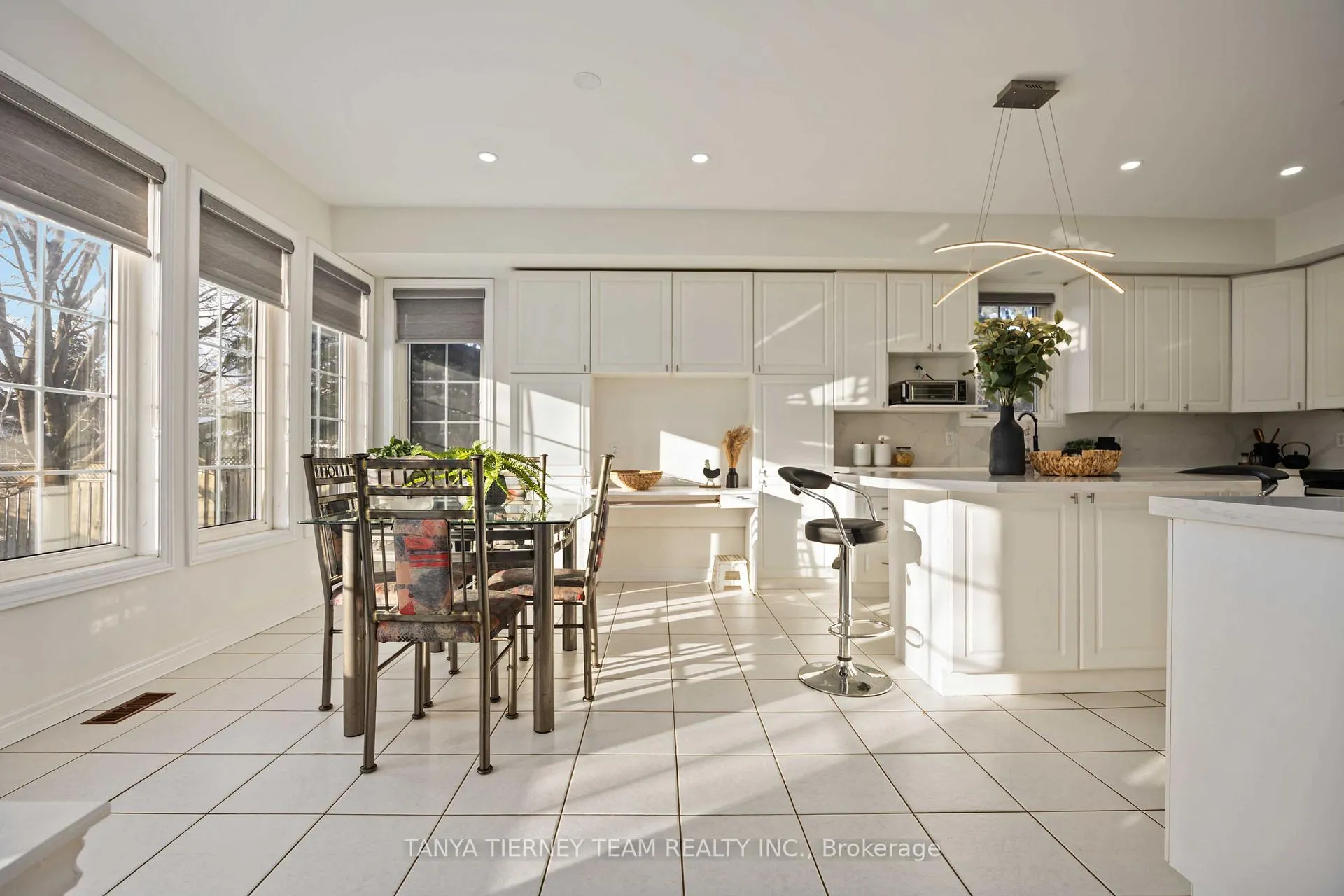 Photo 20 of 101 Tunney Place, Whitby, Brooklin — HOMEH