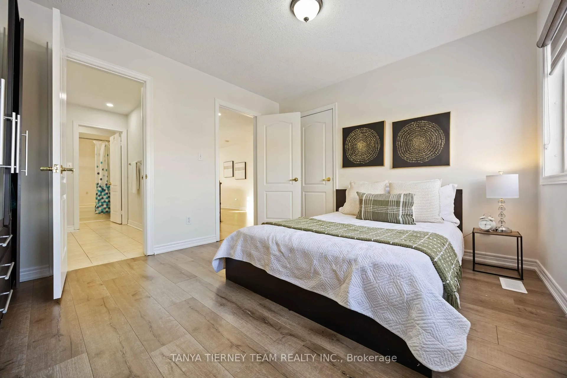 Photo 34 of 101 Tunney Place, Whitby, Brooklin — HOMEH